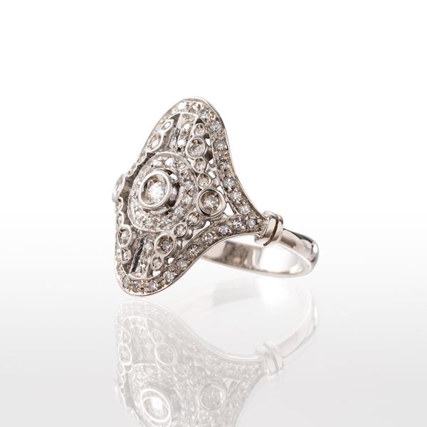 ANELLO IN ORO BIANCO 18 KT E DIAMANTI TAGLIO BRILLANTE