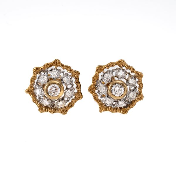 ORECCHINI IN ORO GIALLO E BIANCO 18 KT E DIAMANTI TAGLIO BRILLANTE