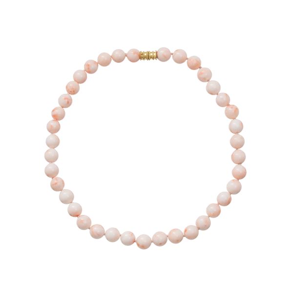 COLLANA IN CORALLO ROSA E ORO GIALLO 18 KT