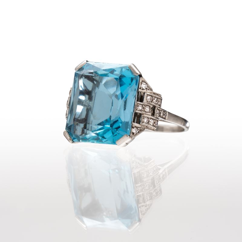 ANELLO IN ORO BIANCO 18 KT CON ACQUAMARINA