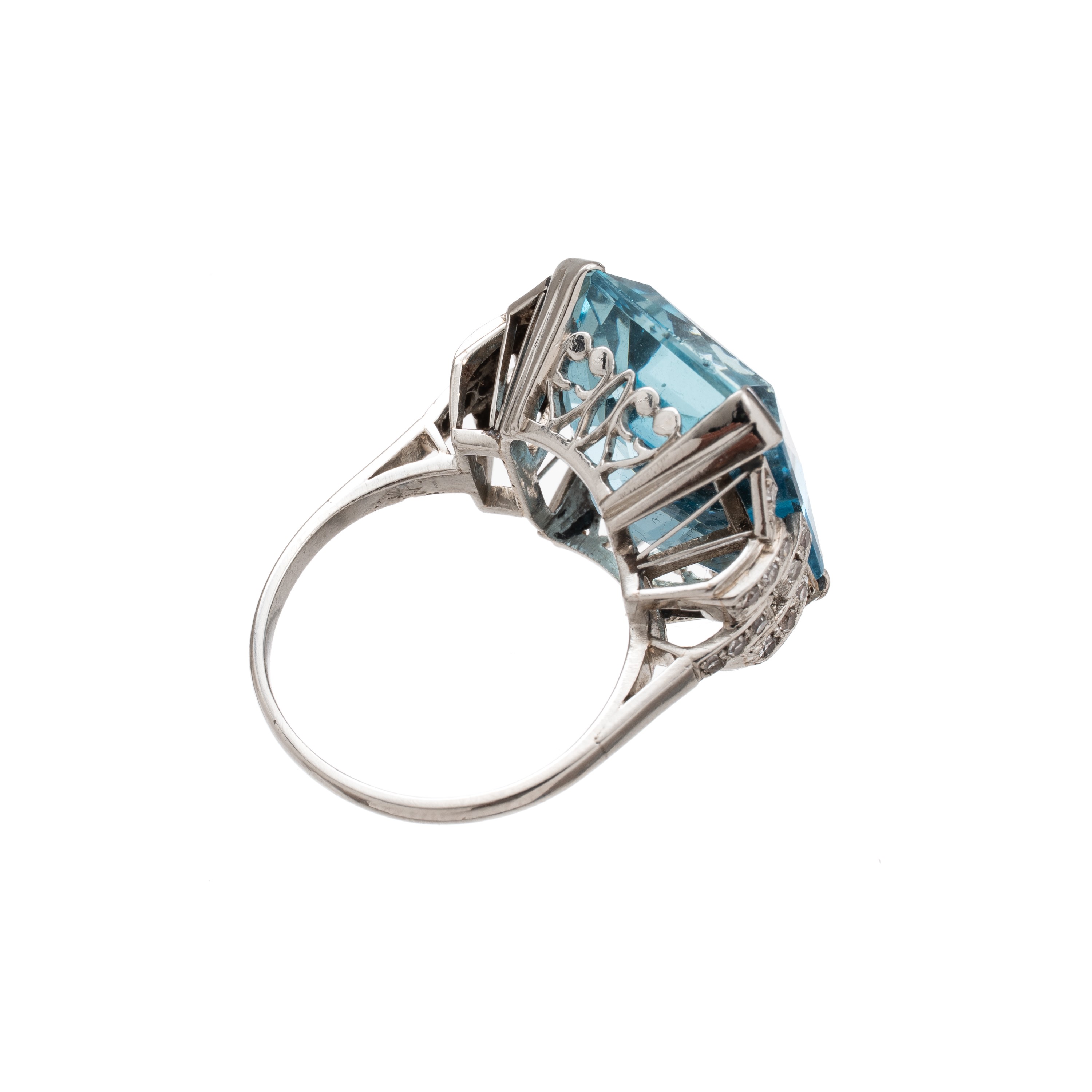 ANELLO IN ORO BIANCO 18 KT CON ACQUAMARINA