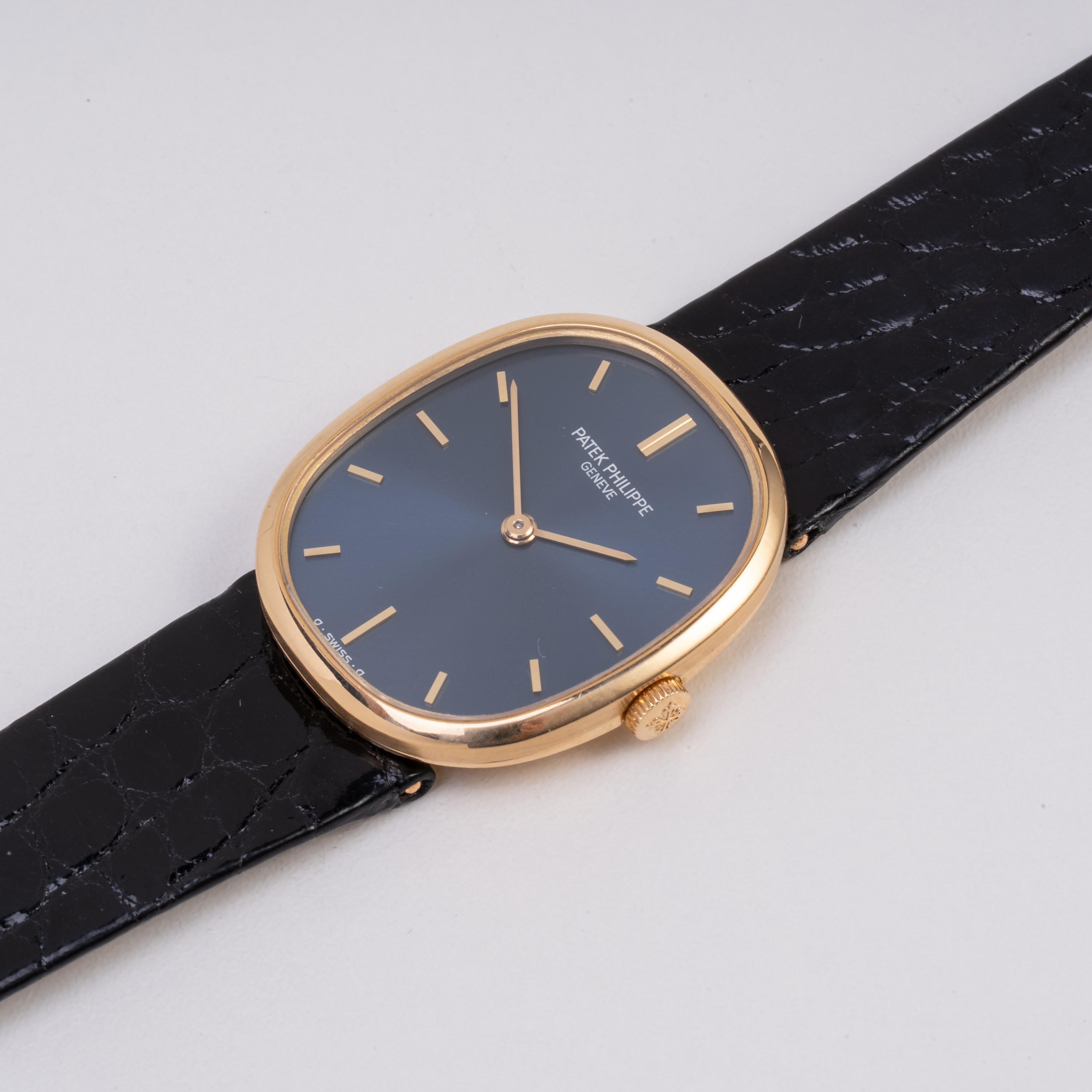 PATEK PHILIPPE - ELLIPSE OROLOGIO SOLO TEMPO A CARICA MANUALE IN ORO GIALLO 18KT CON QUADRANTE BL...