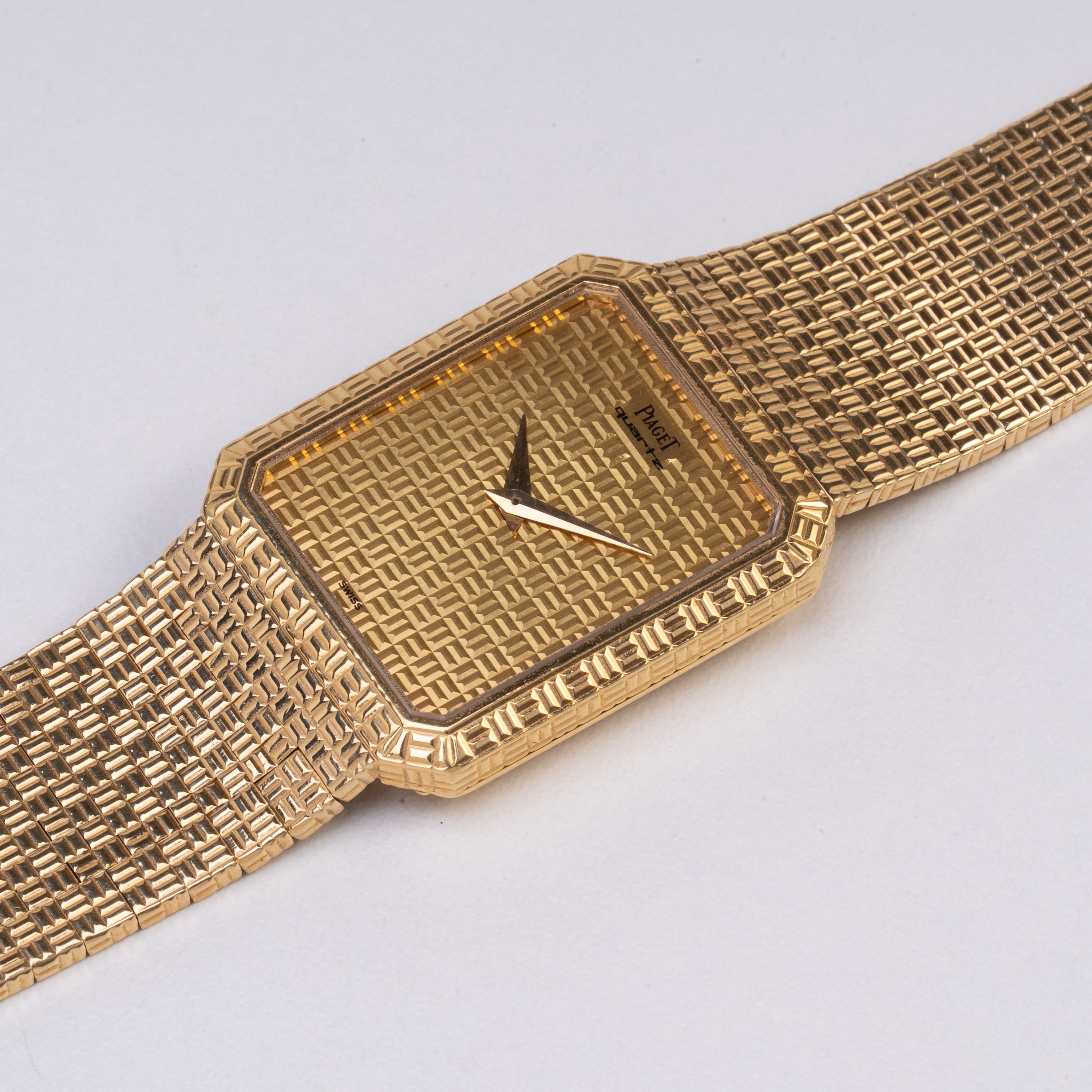 PIAGET OROLOGIO SOLO TEMPO AL QUARZO IN ORO GIALLO 18KT CON BRACCIALE INTEGRATO IN ORO GIALLO 18K...