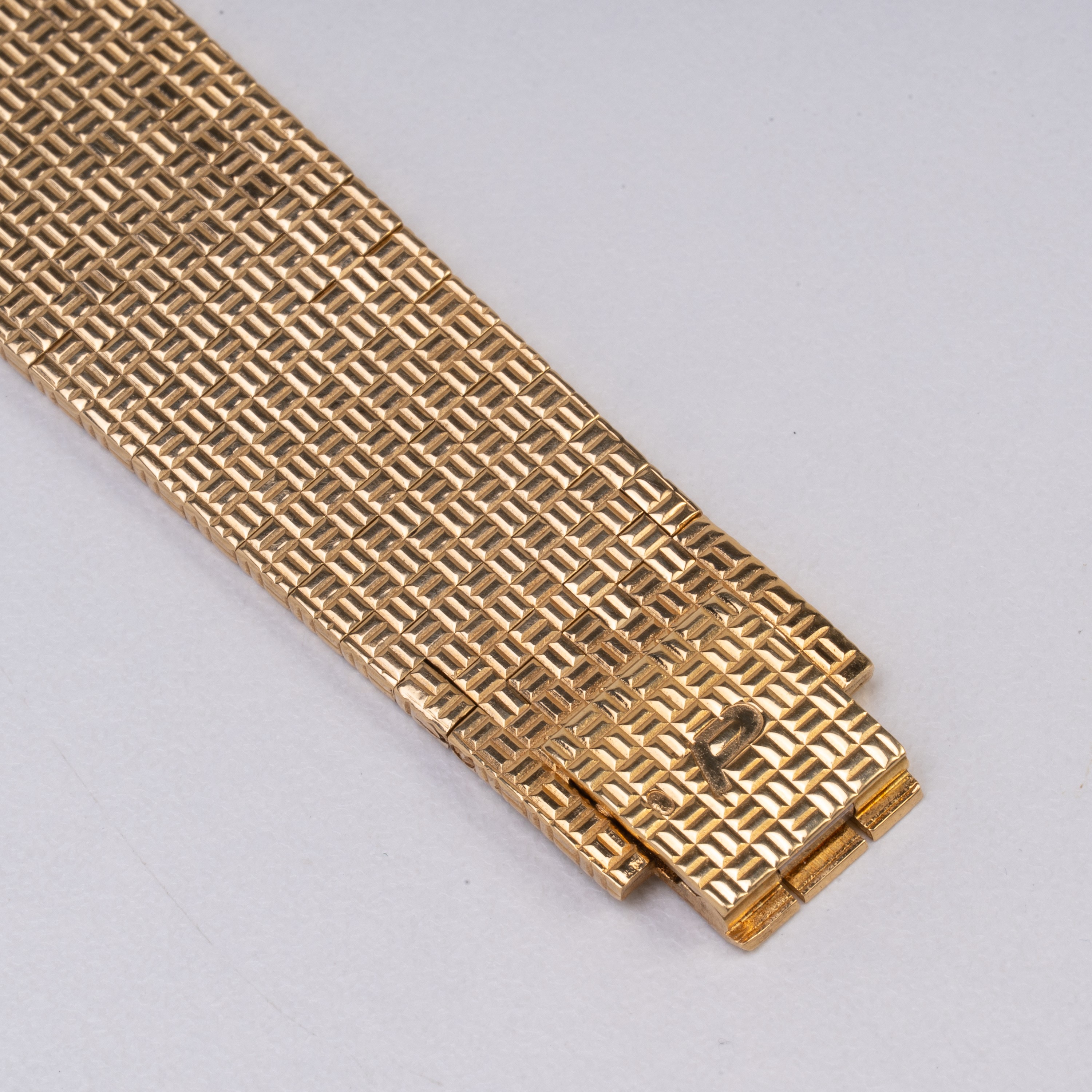PIAGET OROLOGIO SOLO TEMPO AL QUARZO IN ORO GIALLO 18KT CON BRACCIALE INTEGRATO IN ORO GIALLO 18K...