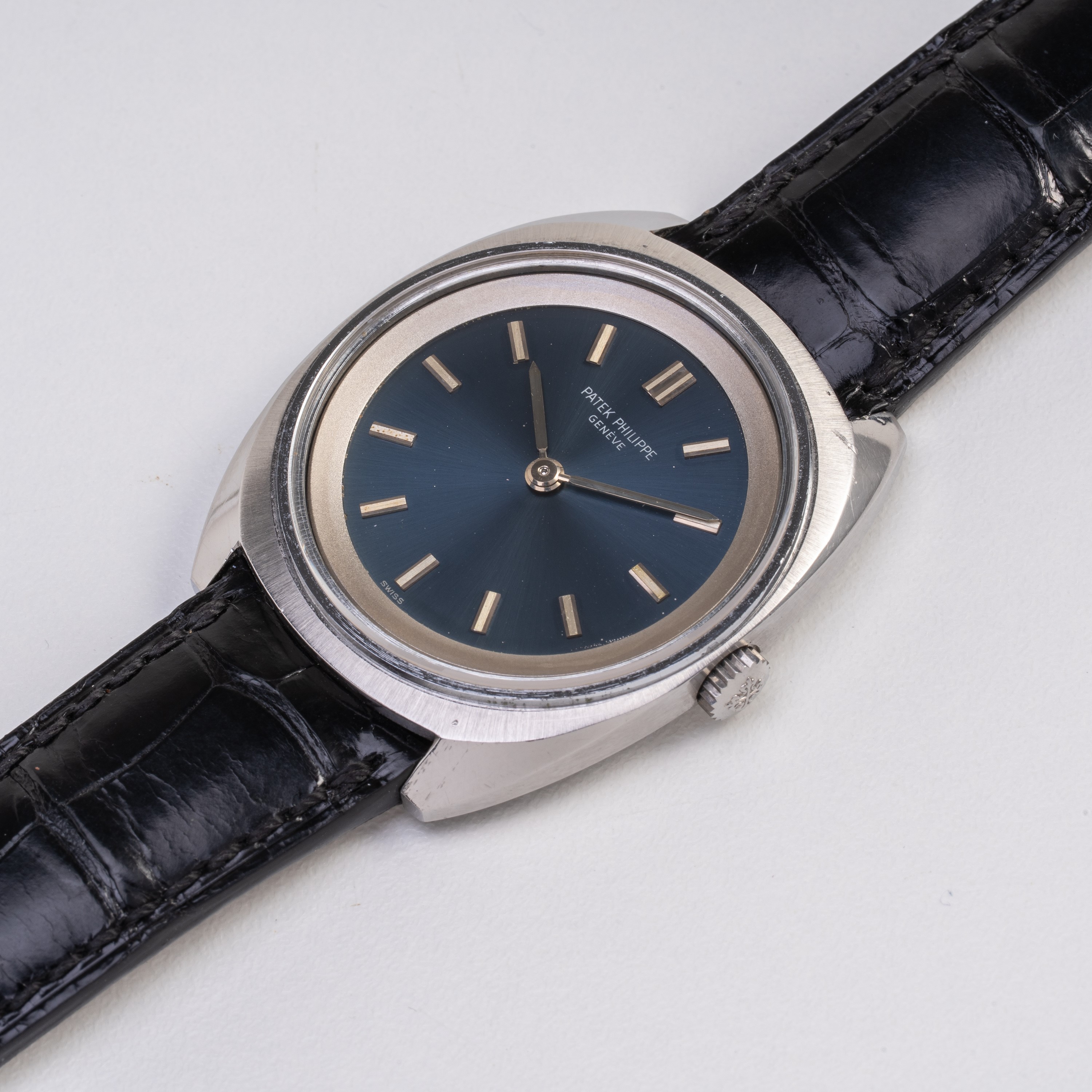 PATEK PHILIPPE - CALATRAVA OROLOGIO SOLO TEMPO A CARICA MANUALE IN ACCIAIO CON QUADRANTE BLU