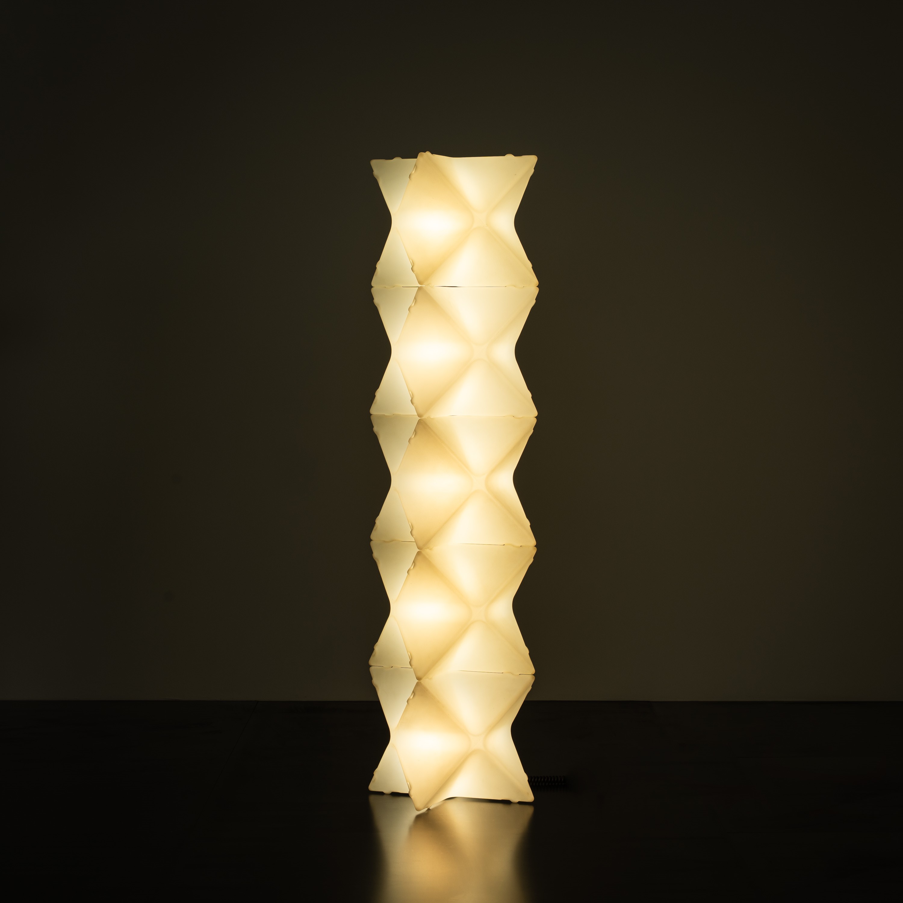 TOM DIXON, LAMPADA DA TERRA 'OCTO'