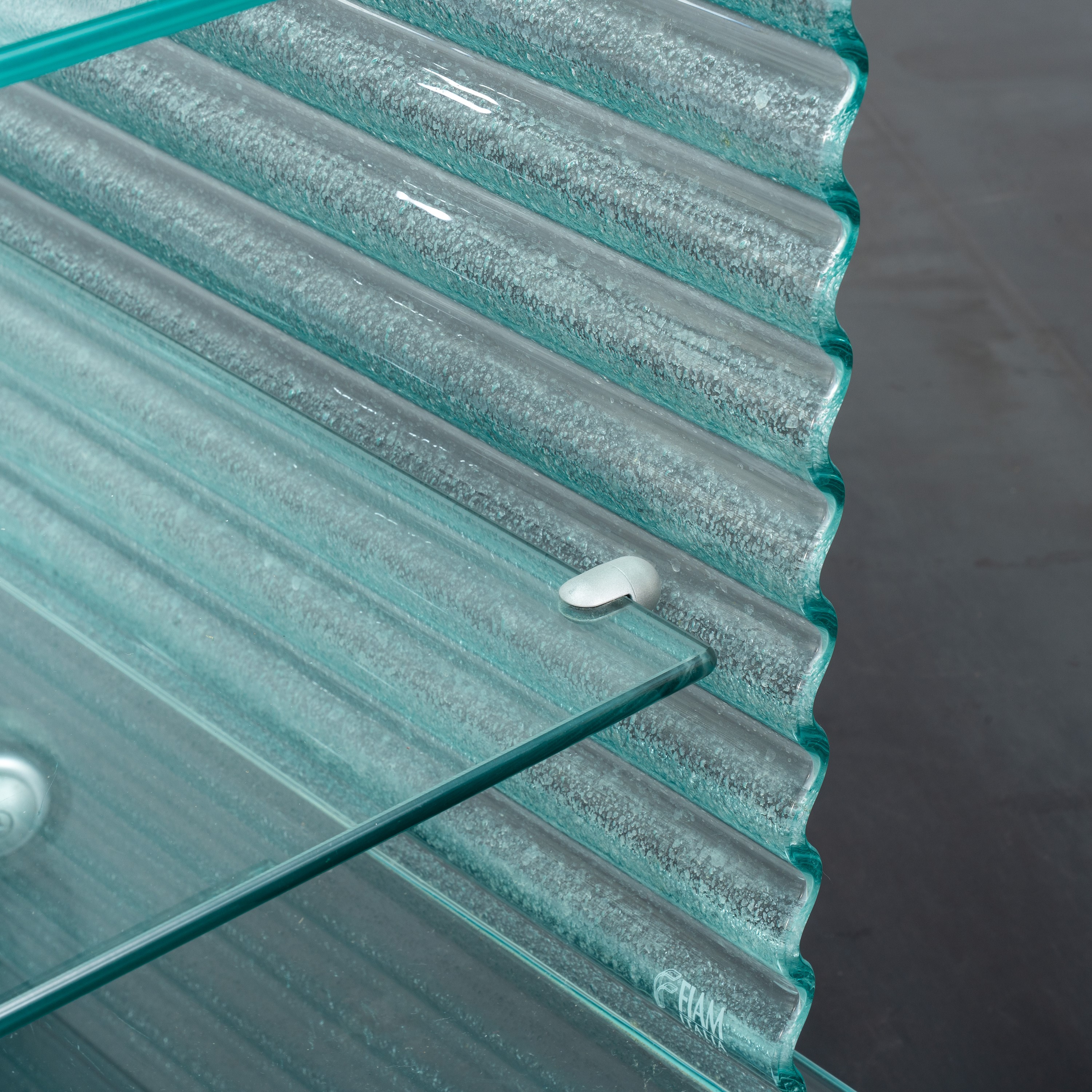 RON ARAD, MOBILE 'ONDA'