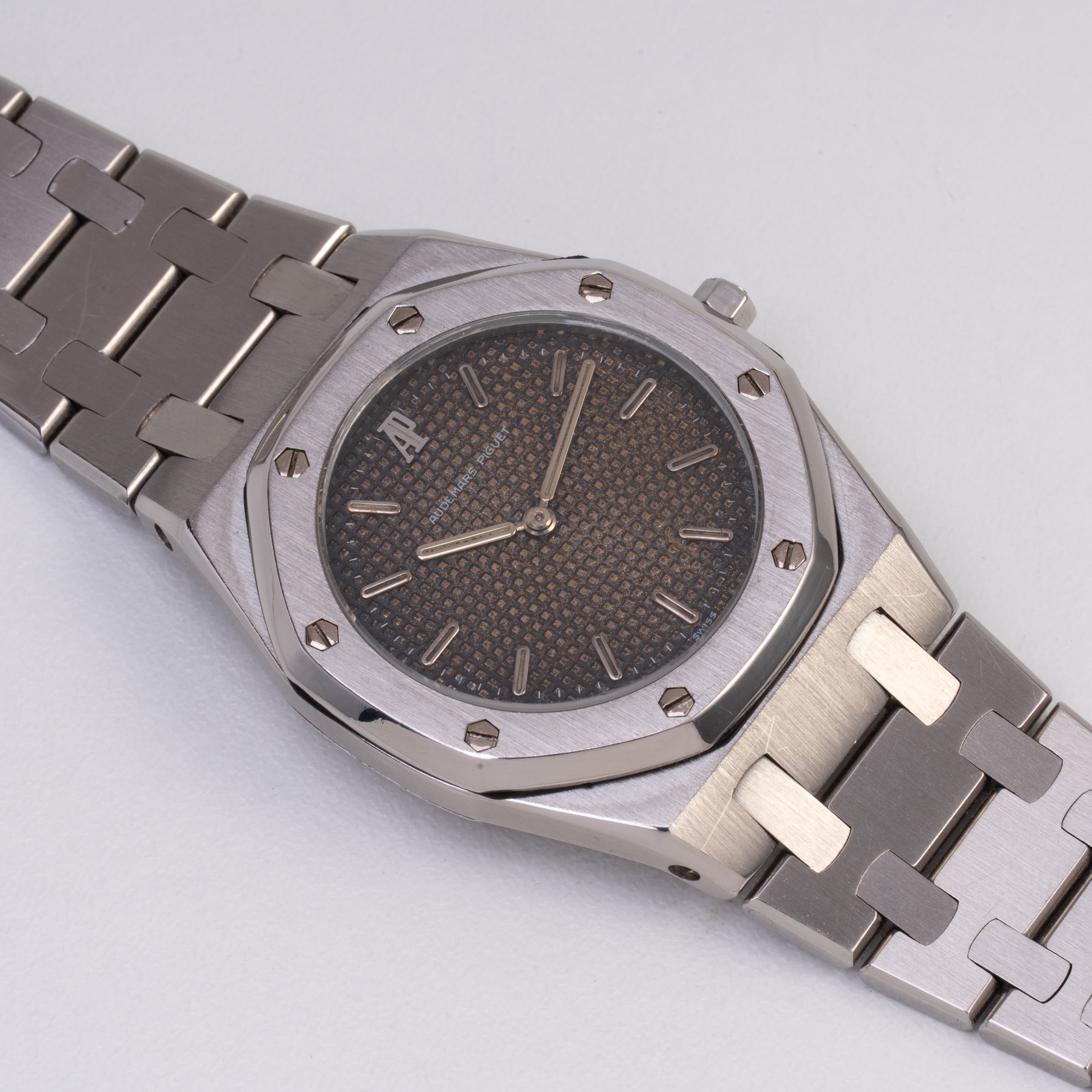 AUDEMARS PIGUET - ROYAL OAK OROLOGIO SOLO TEMPO IN ACCIAIO AL QUARZO CON QUADRANTE TROPICALE