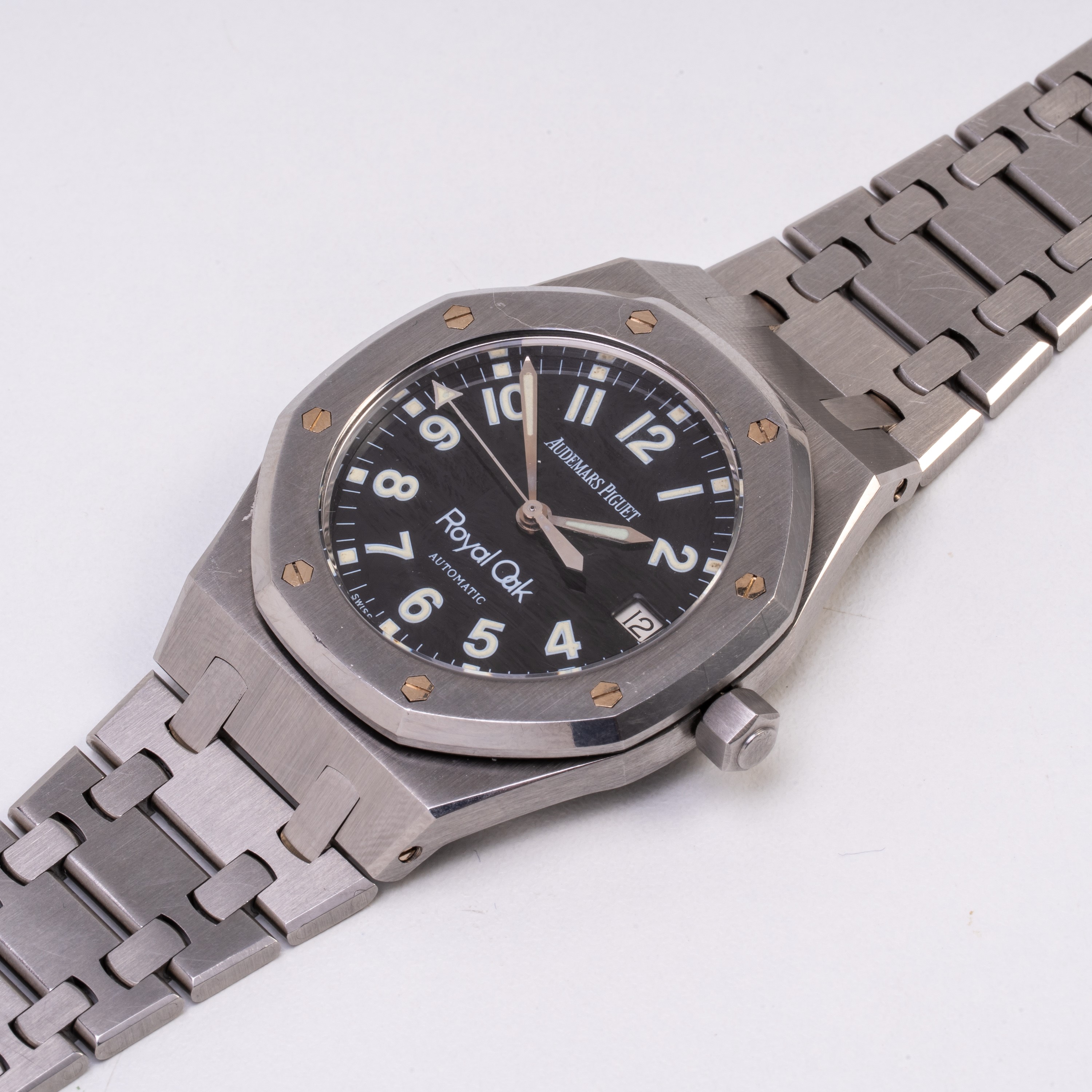 AUDEMARS PIGUET - ROYAL OAK OROLOGIO SOLO TEMPO A CARICA AUTOMATICA IN ACCIAIO CON QUADRANTE NERO...