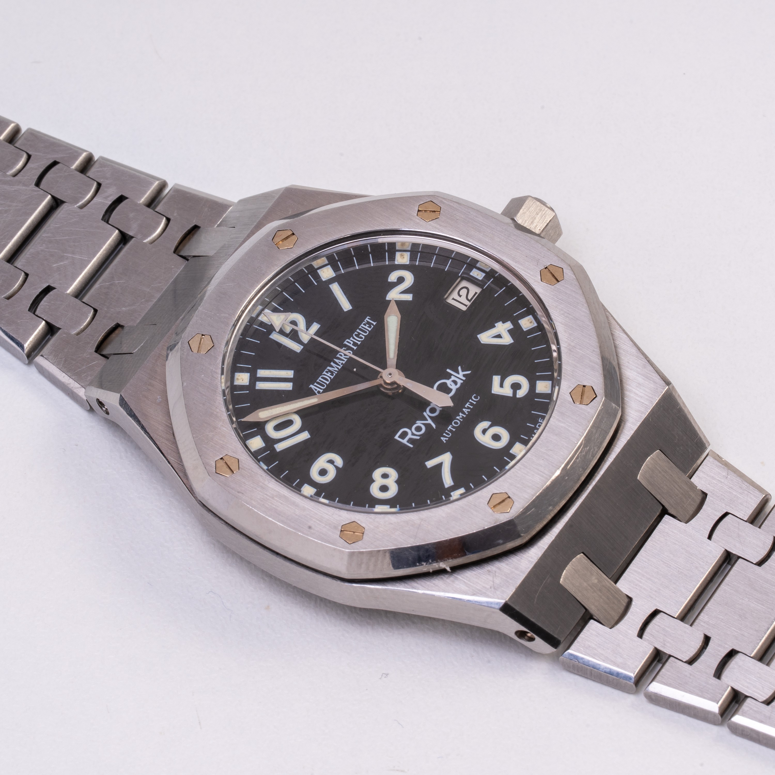 AUDEMARS PIGUET - ROYAL OAK OROLOGIO SOLO TEMPO A CARICA AUTOMATICA IN ACCIAIO CON QUADRANTE NERO...