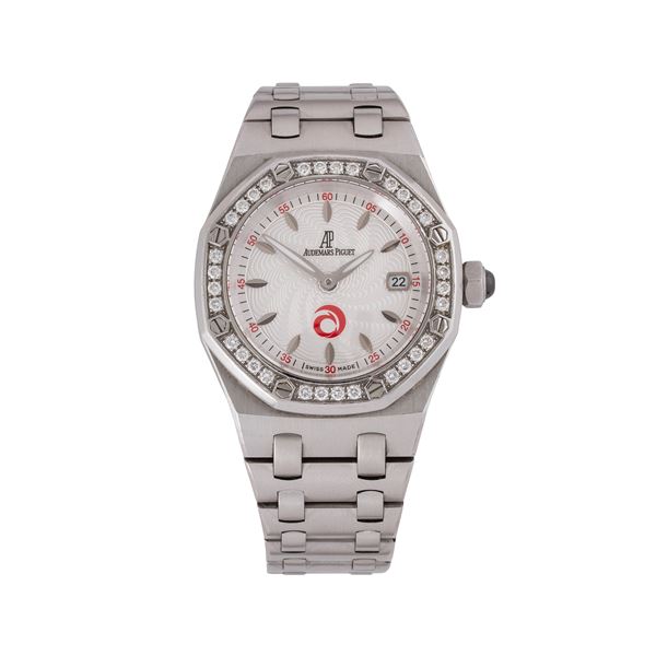 AUDEMARS PIGUET - AUDEMARS PIGUET - ROYAL OAK ALINGHI LADY AUTOMATIC STEEL WATCH WITH WHITE DIAL FEATURING THE ALINGHI LOGO AT THE 6 O'CLOCK POSITION AND A BEZEL SET WITH BRILLIANT-CUT DIAMONDS