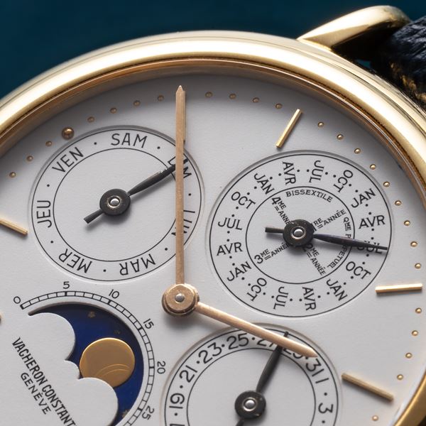 VACHERON CONSTANTIN - VACHERON CONSTANTIN - PATRIMONY PERPETUAL CALENDAR SELF-WINDING PERPETUAL CALENDAR IN 18KT YELLOW GOLD WITH WHITE SIGMA DIAL