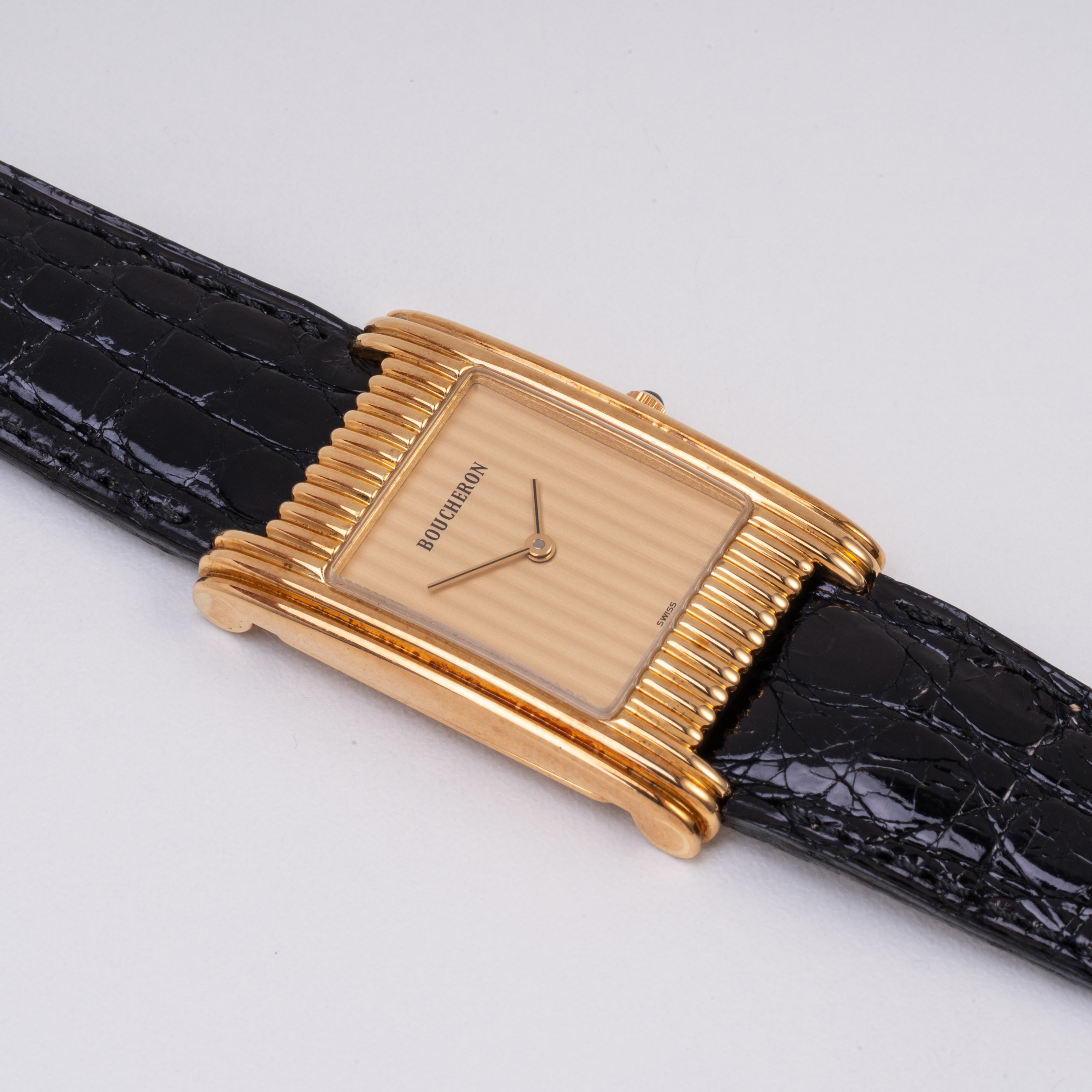 BOUCHERON - REFLET OROLOGIO SOLO TEMPO AL QUARZO IN ORO GIALLO 18KT CON CASSA LAVORATA E QUADRANT...