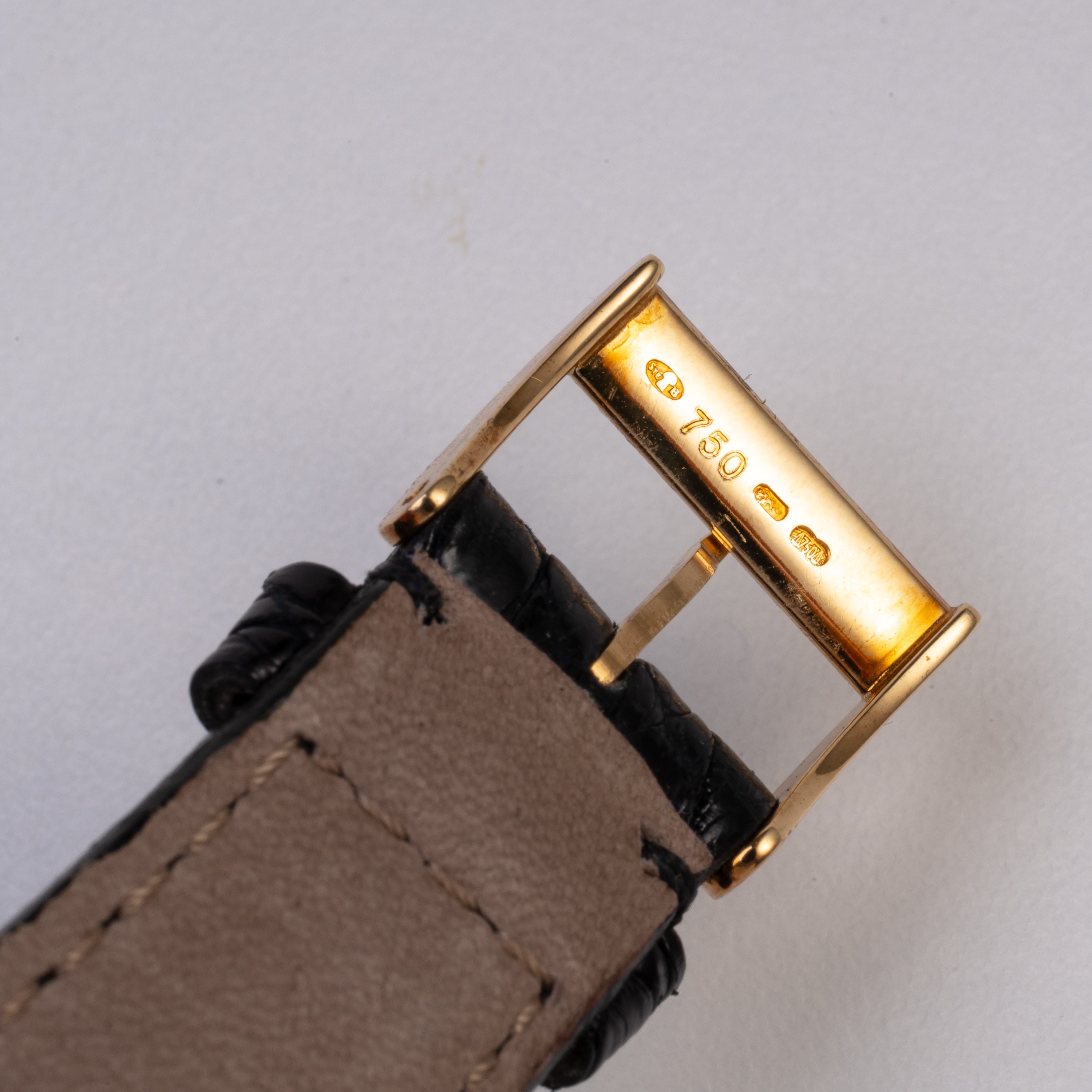 BOUCHERON - REFLET OROLOGIO SOLO TEMPO AL QUARZO IN ORO GIALLO 18KT CON CASSA LAVORATA E QUADRANT...