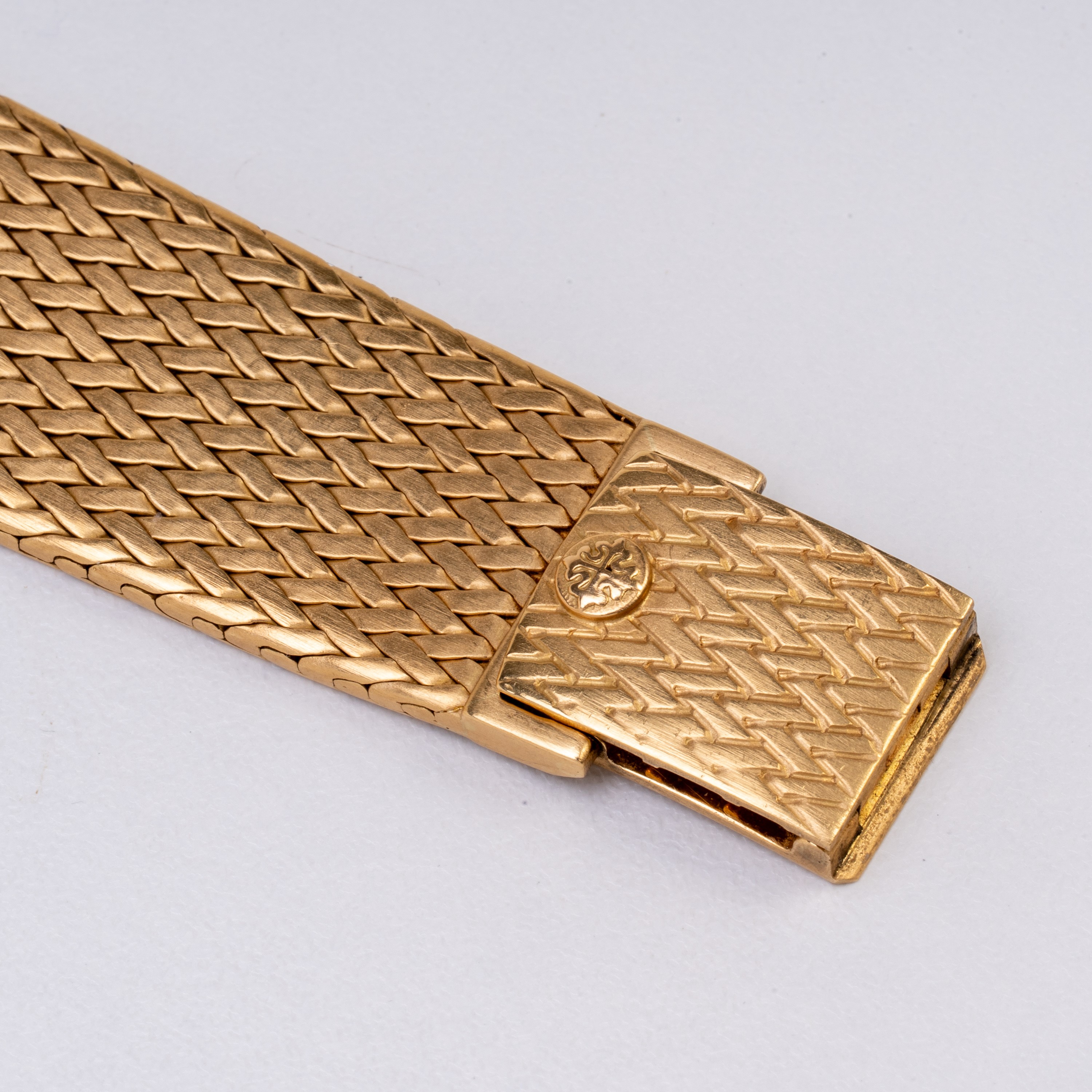 PATEK PHILIPPE - ELLIPSE JUMBO OROLOGIO SOLO TEMPO A CARICA AUTOMATICA IN ORO GIALLO 18KT CON BRA...