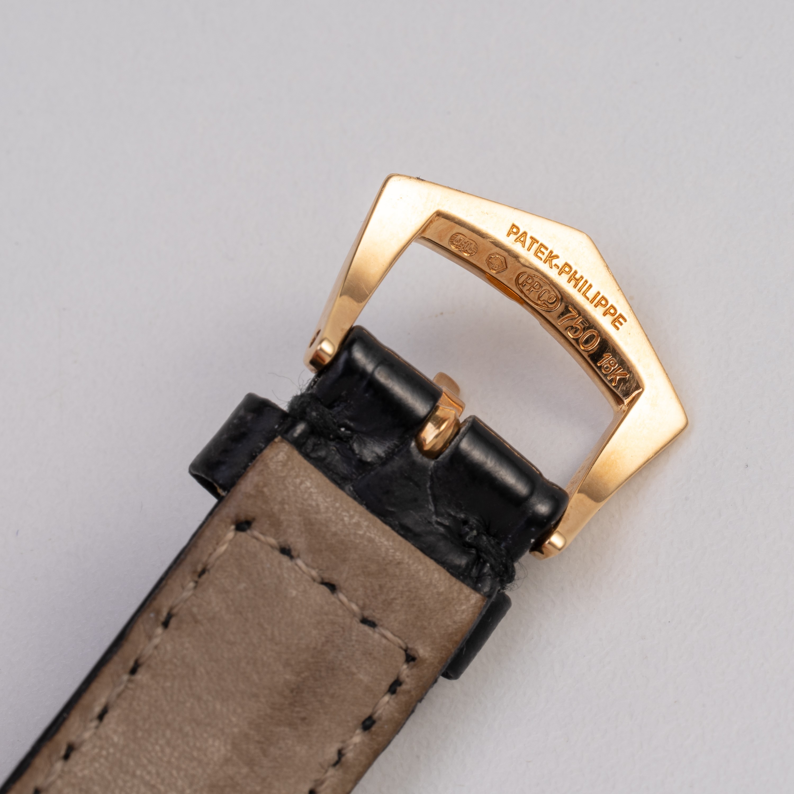 PATEK PHILIPPE - CALATRAVA OROLOGIO SOLO TEMPO A CARICA AUTOMATICA IN ORO GIALLO 18KT CON CASSA A...