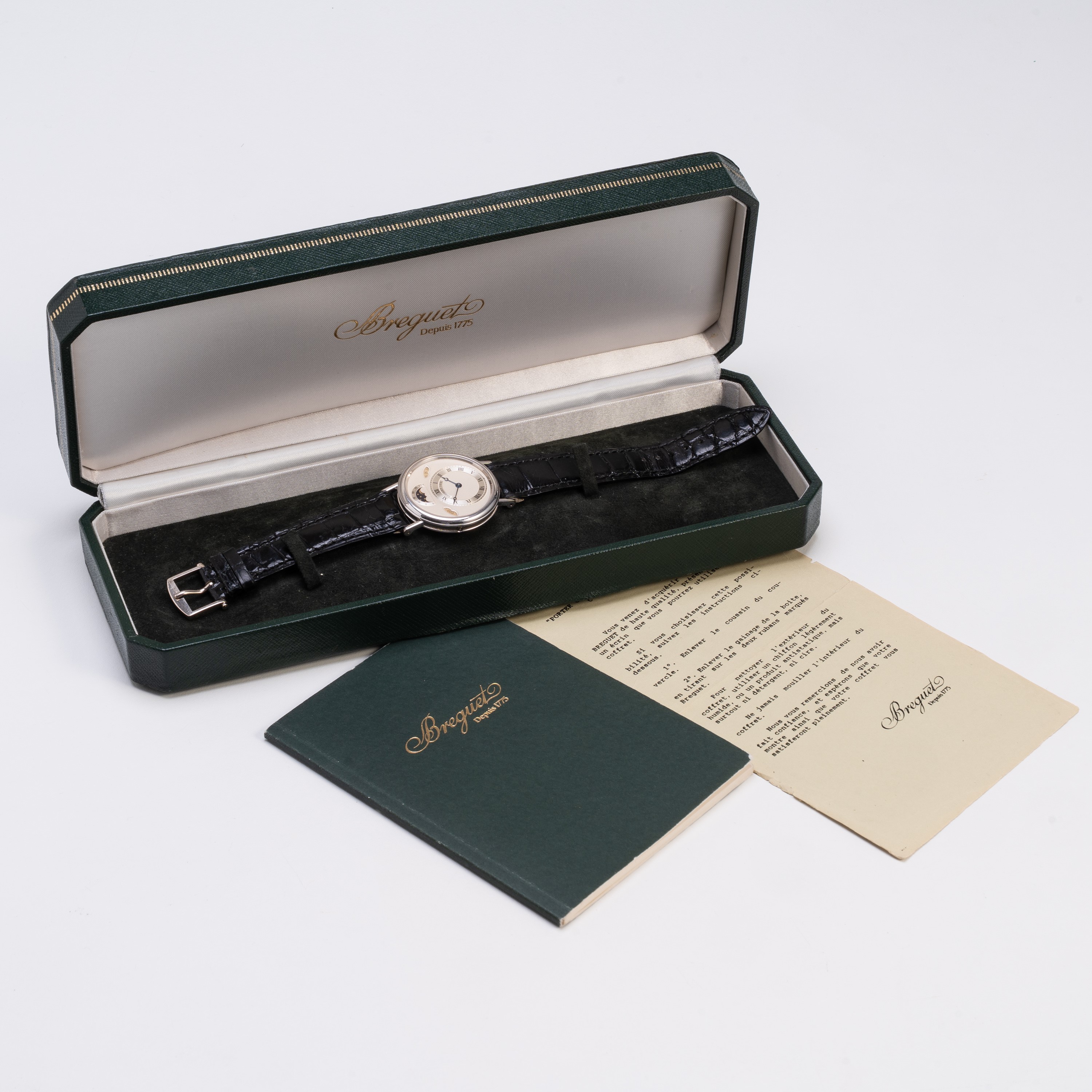 BREGUET - CLASSIQUE OROLOGIO A CARICA AUTOMATICA IN ORO BIANCO 18KT CON QUADRANTE GUILLOCHE', FAS...