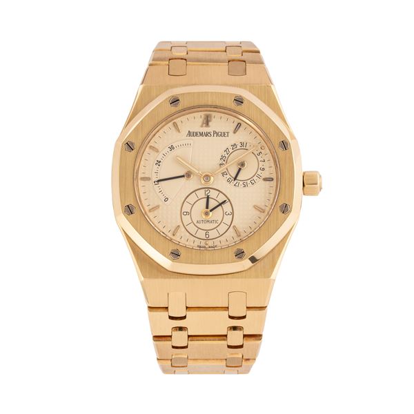 AUDEMARS PIGUET - AUDEMARS PIGUET - ROYAL OAK DUAL TIME POWER RESERVE AUTOMATIC TIME-ONLY WATCH IN 18KT YELLOW GOLD WITH TAPISSERIE DIAL, DATE DISPLAY, POWER RESERVE AND DUAL TIME ZONE