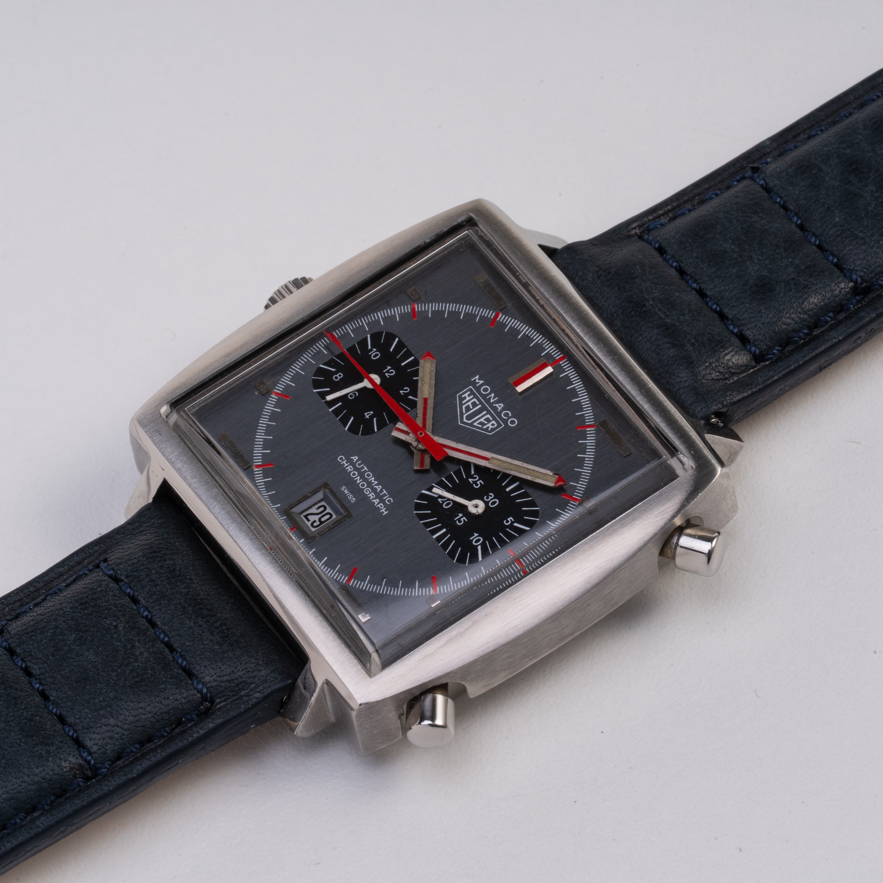 HEUER - MONACO CRONOGRAFO A CARICA AUTOMATICA IN ACCIAIO CON QUADRANTE GRIGIO E DATARIO AD ORE SE...