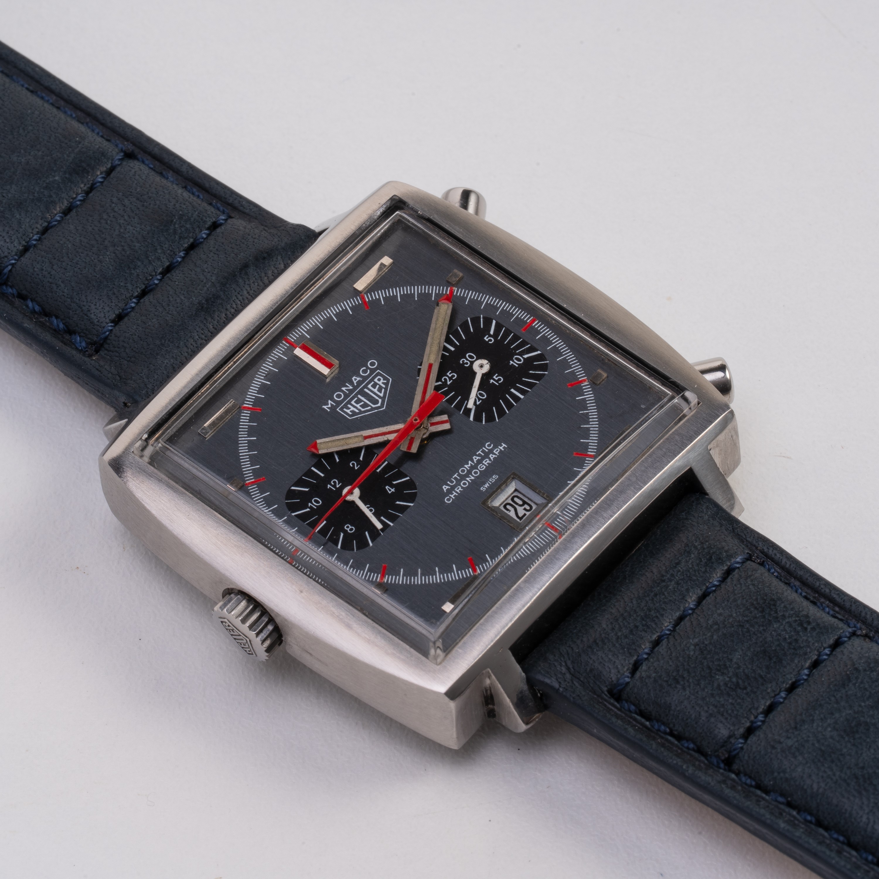 HEUER - MONACO CRONOGRAFO A CARICA AUTOMATICA IN ACCIAIO CON QUADRANTE GRIGIO E DATARIO AD ORE SE...