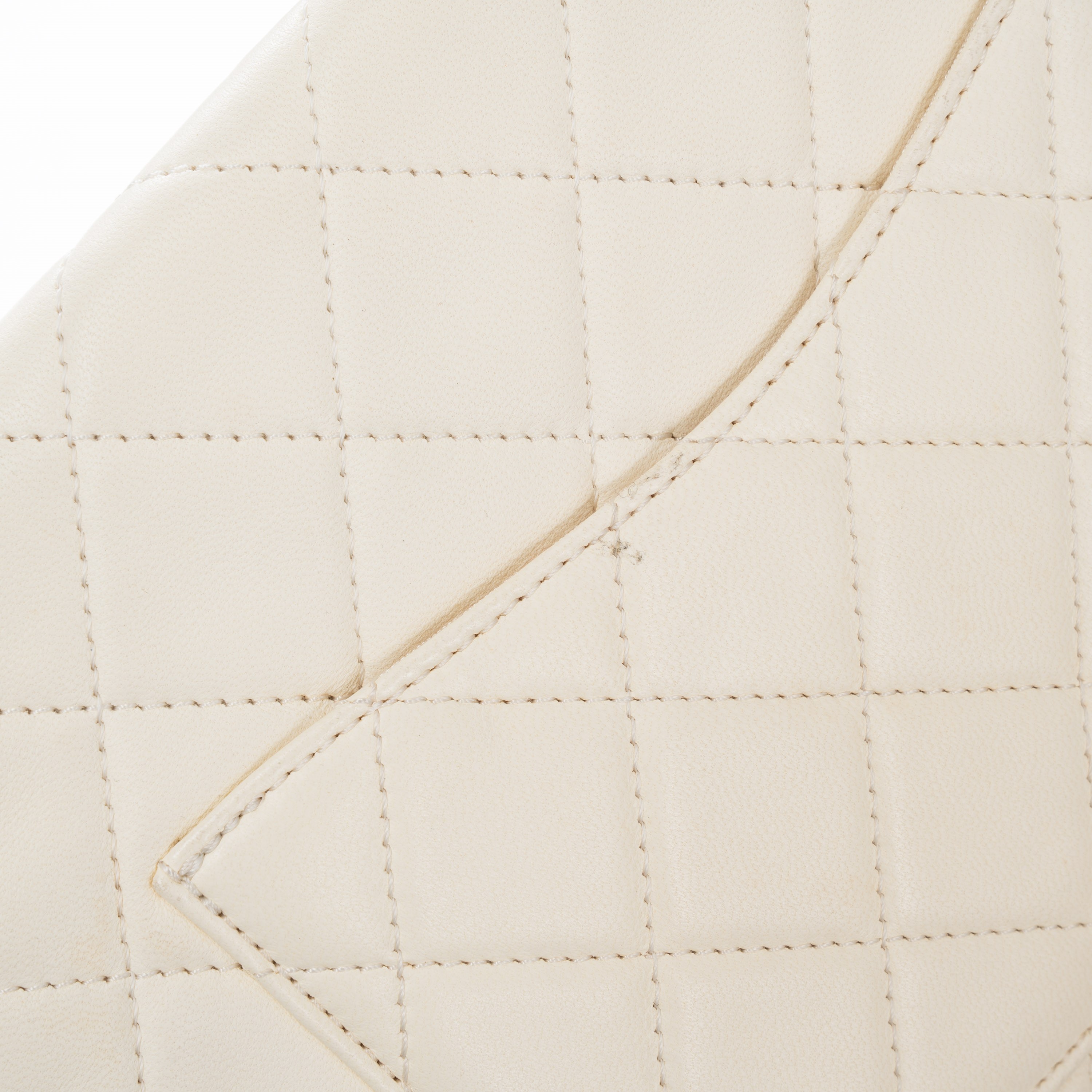 CHANEL HULA HOOP BAG SMALL BIANCA E NERA