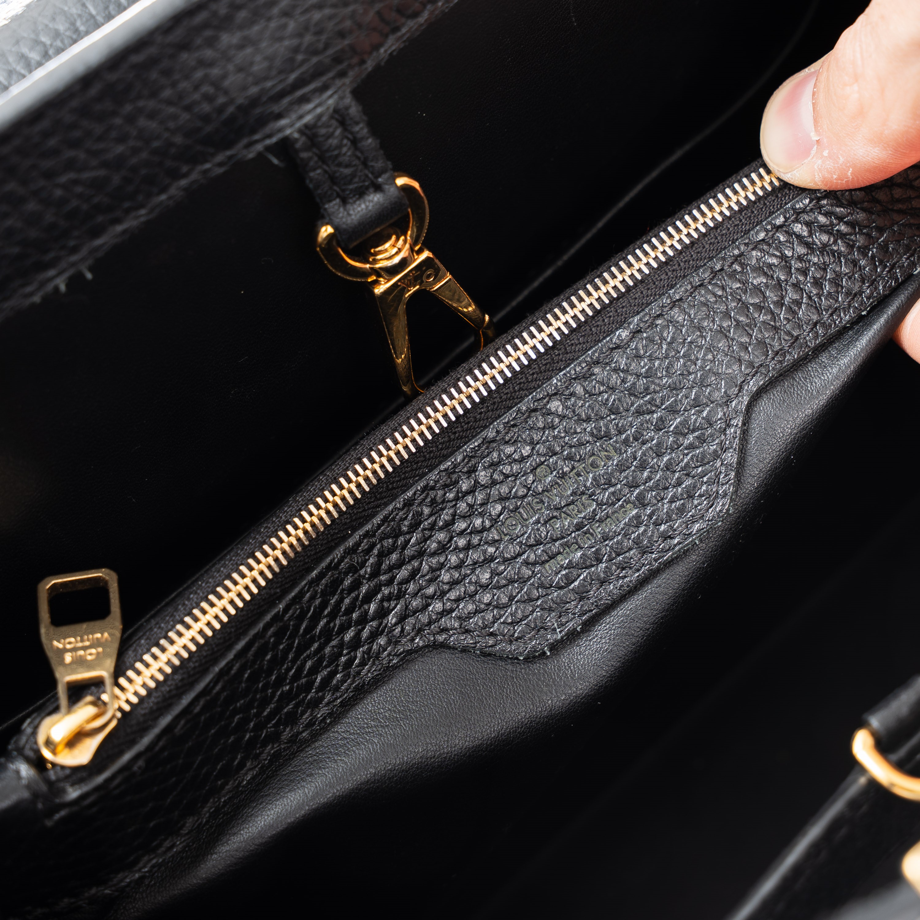 LOUIS VUITTON CAPUCINES GM LIMITED EDITION NERA 2017