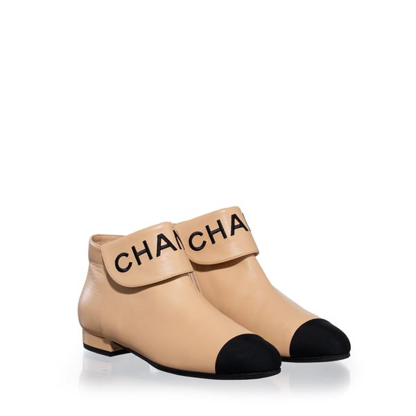CHANEL - CHANEL STIVALETTO BASSO BEIGE E NERO - TAGLIA 37,5