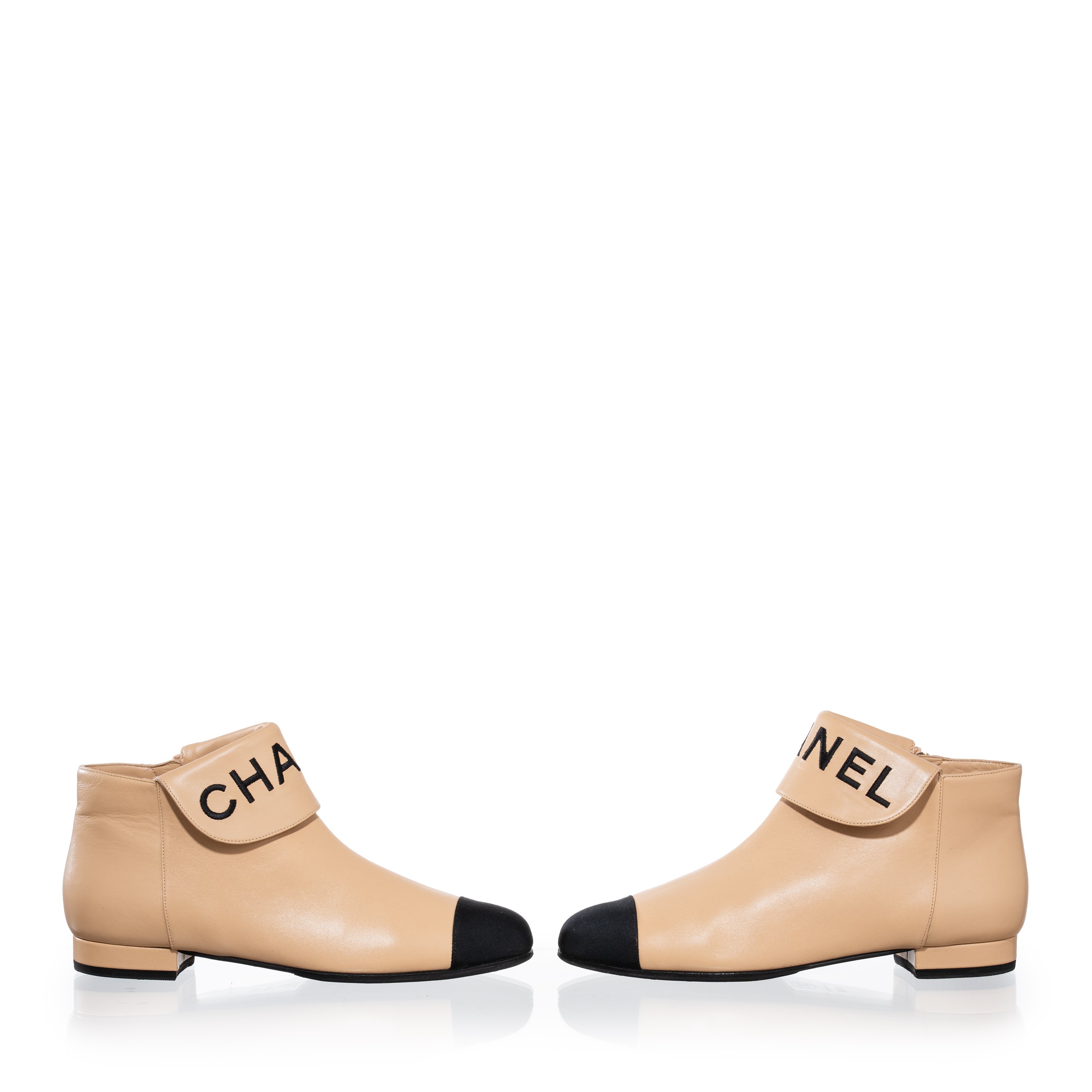 CHANEL STIVALETTO BASSO BEIGE E NERO - TAGLIA 37,5