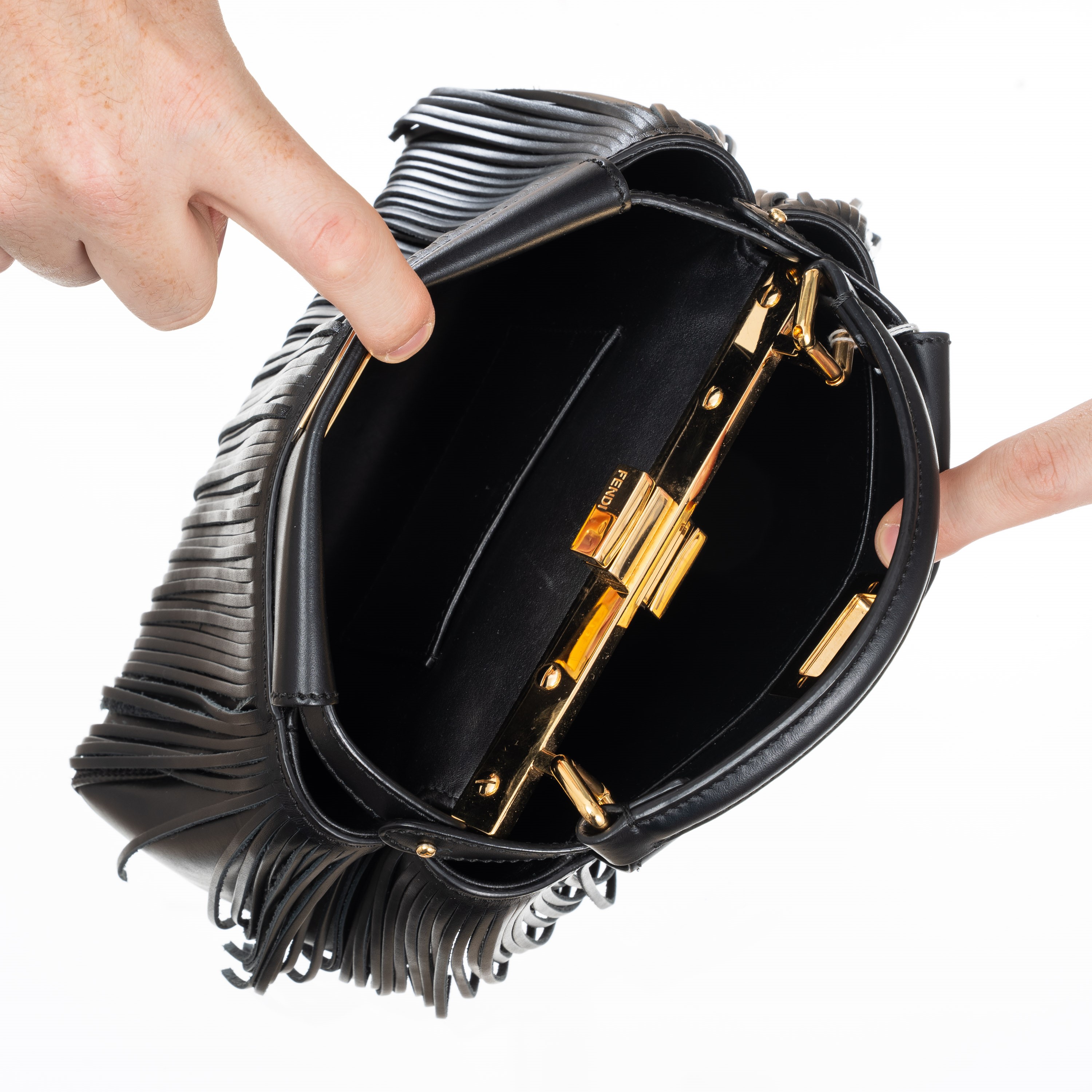 FENDI MINI PEEKABOO IN PELLE DI VITELLO NERA E DETTAGLI FRANGE