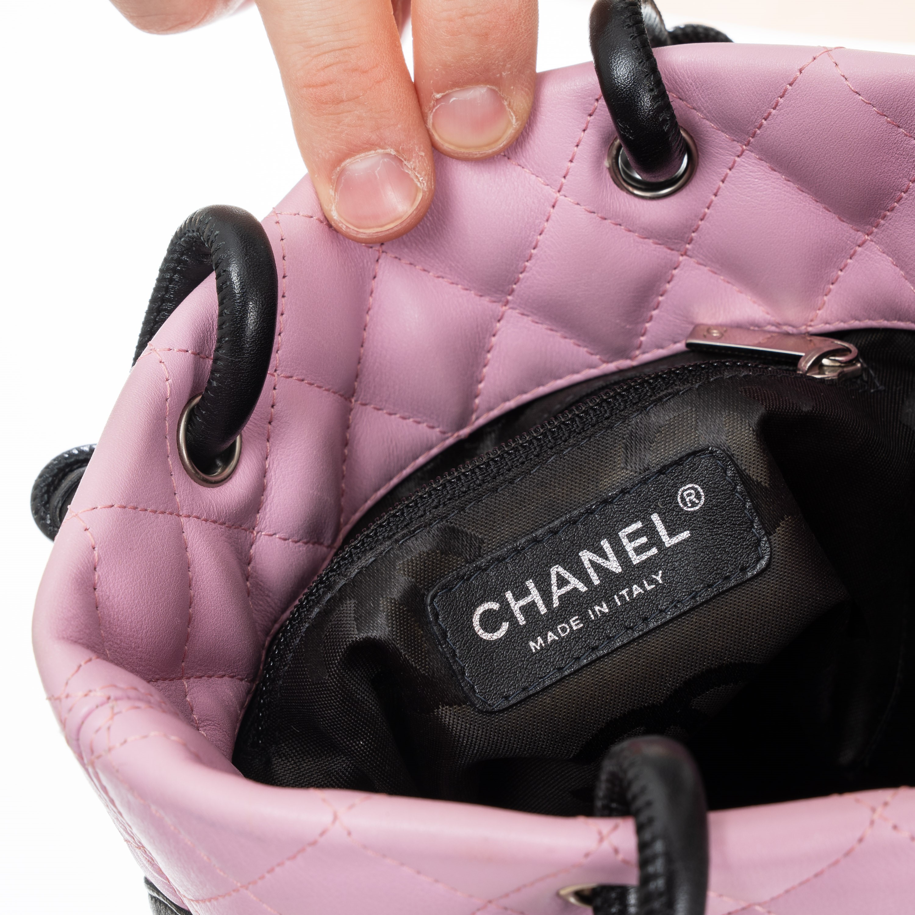 CHANEL BORSA A MANO CAMBON IN PELLE D’AGNELLO ROSA E NERA