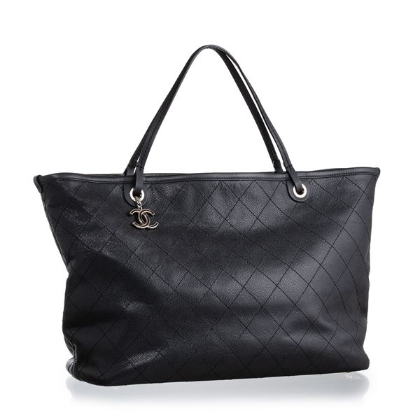 CHANEL - CHANEL SHOPPING XL IN PELLE MARTELLATA NERA