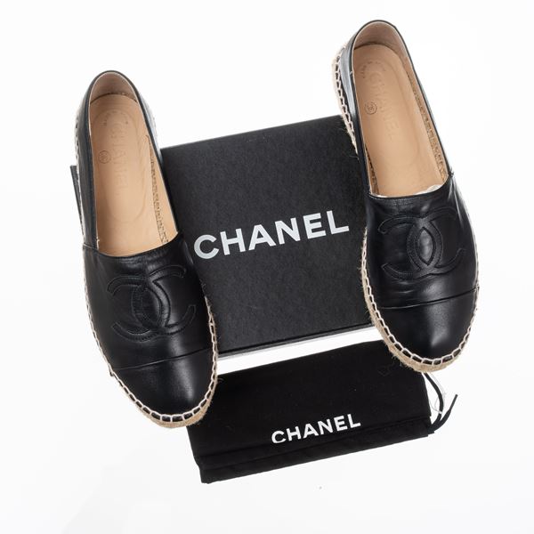 CHANEL - CHANEL ESPADRILLAS IN PELLE D’AGNELLO NERE- TAGLIA 39