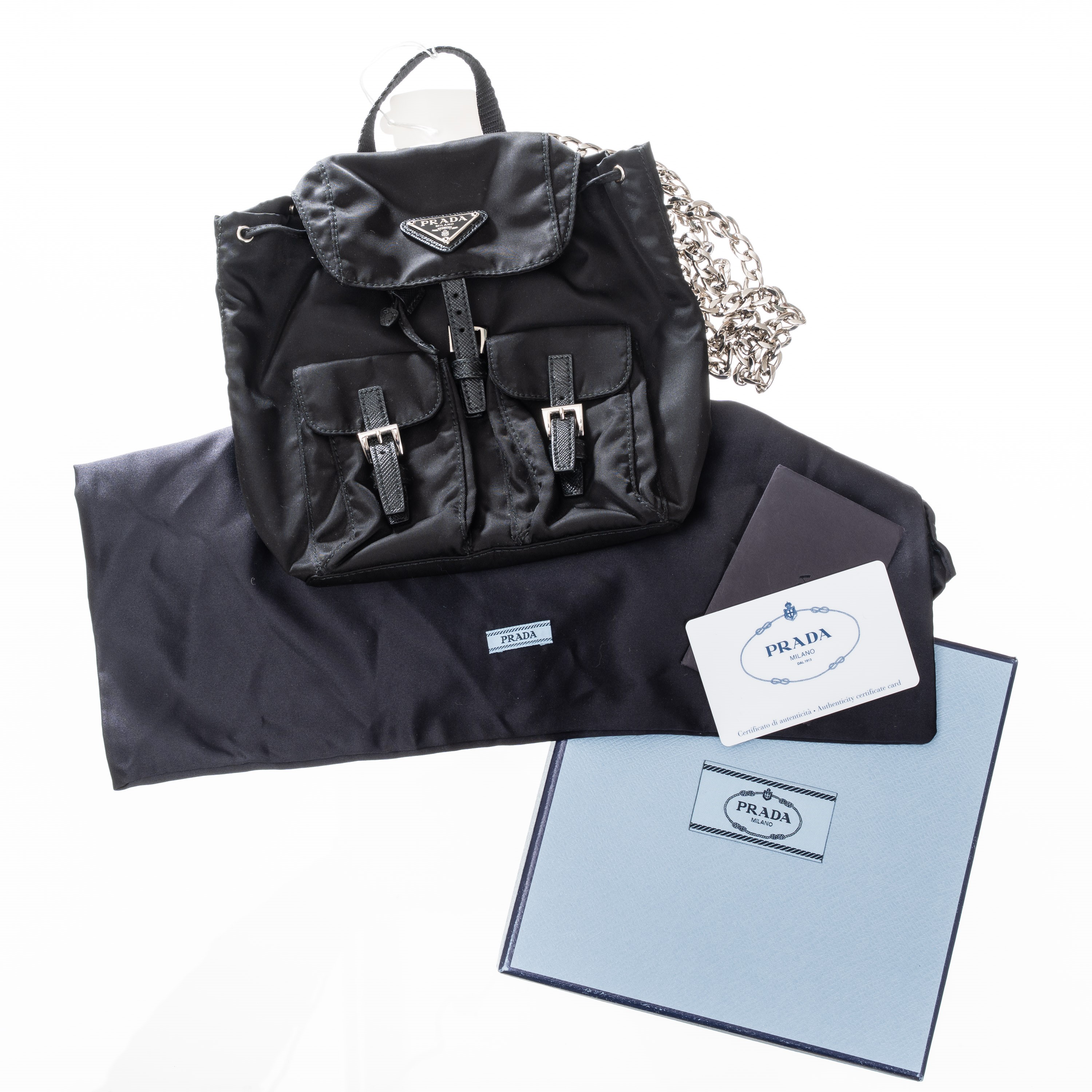 PRADA MINI ZAINO RE-EDITION IN TELA VELA COLORE NERO