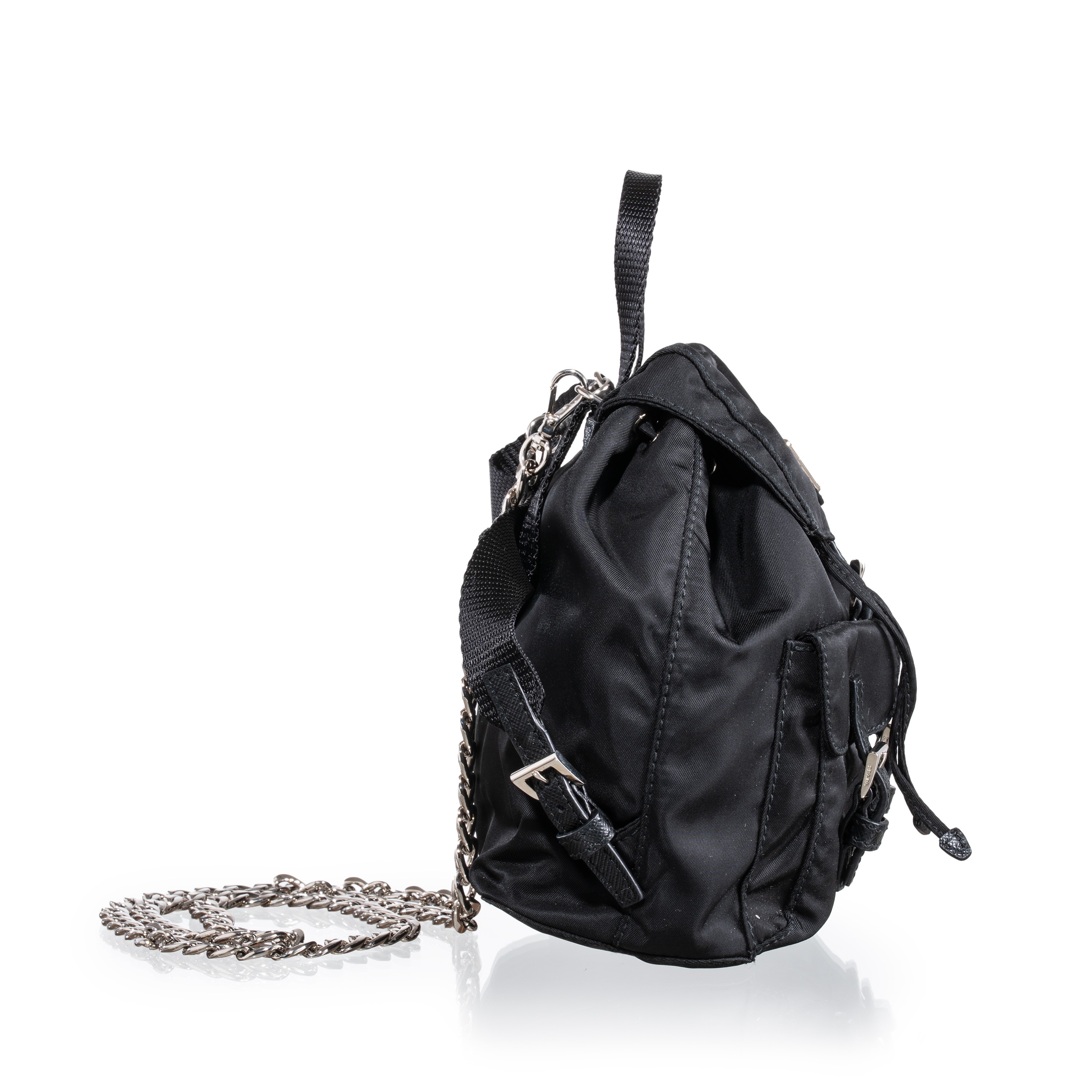 PRADA MINI ZAINO RE-EDITION IN TELA VELA COLORE NERO