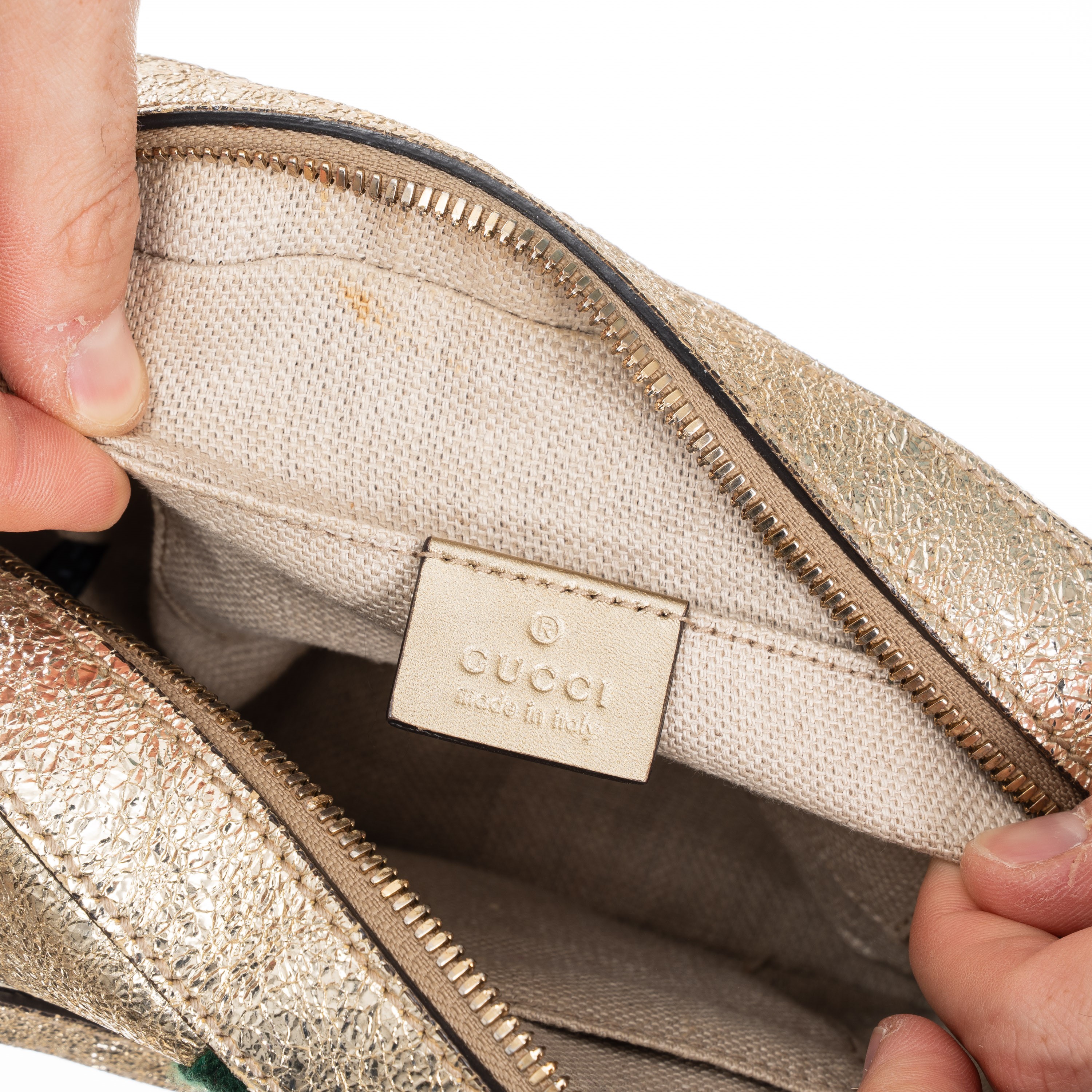 GUCCI WEBBY BEE CROSSBODY IN PELLE INCRESPATA COLOR ORO