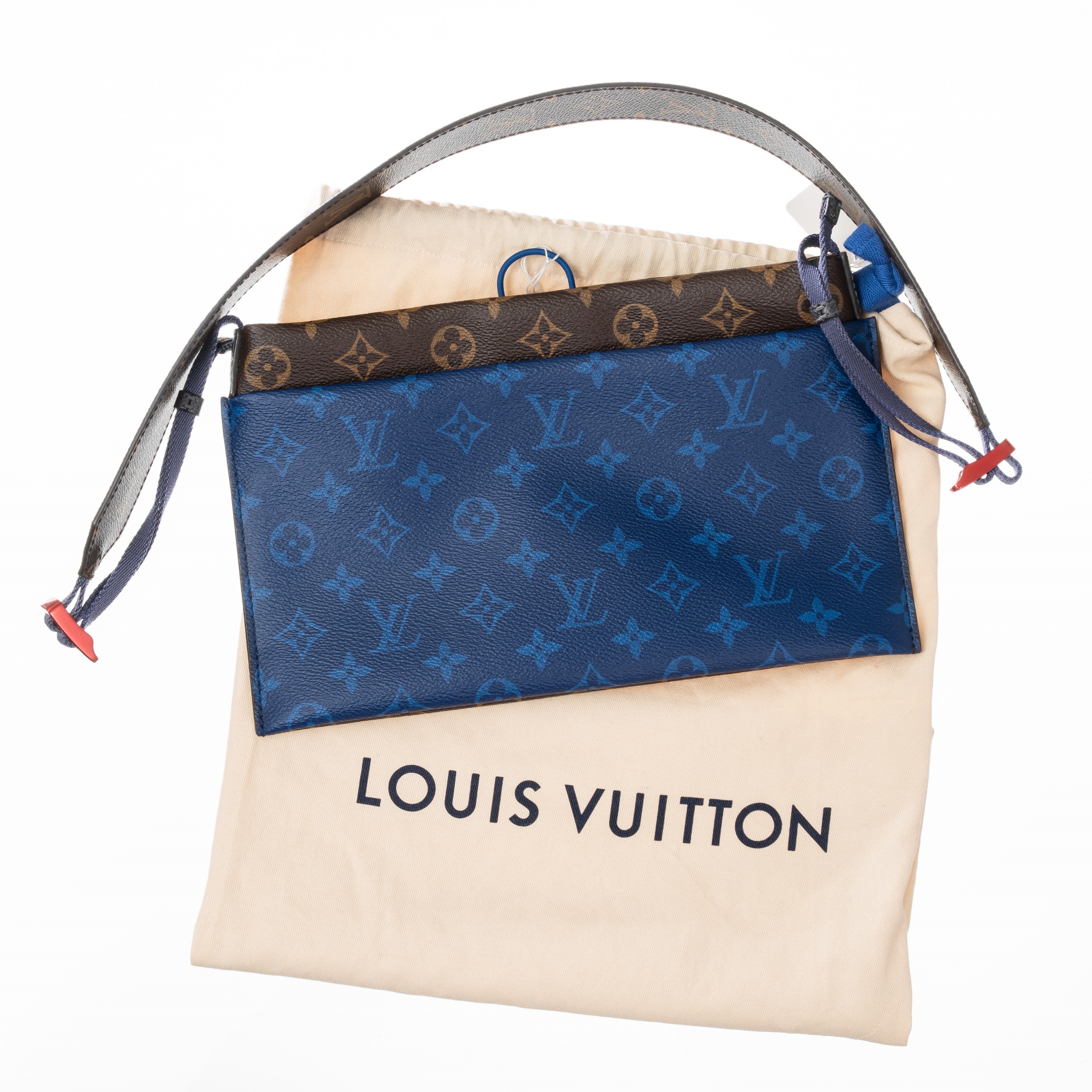 LOUIS VUITTON TRACOLLA OUTDOOR PICCOLA, BLU PACIFICO