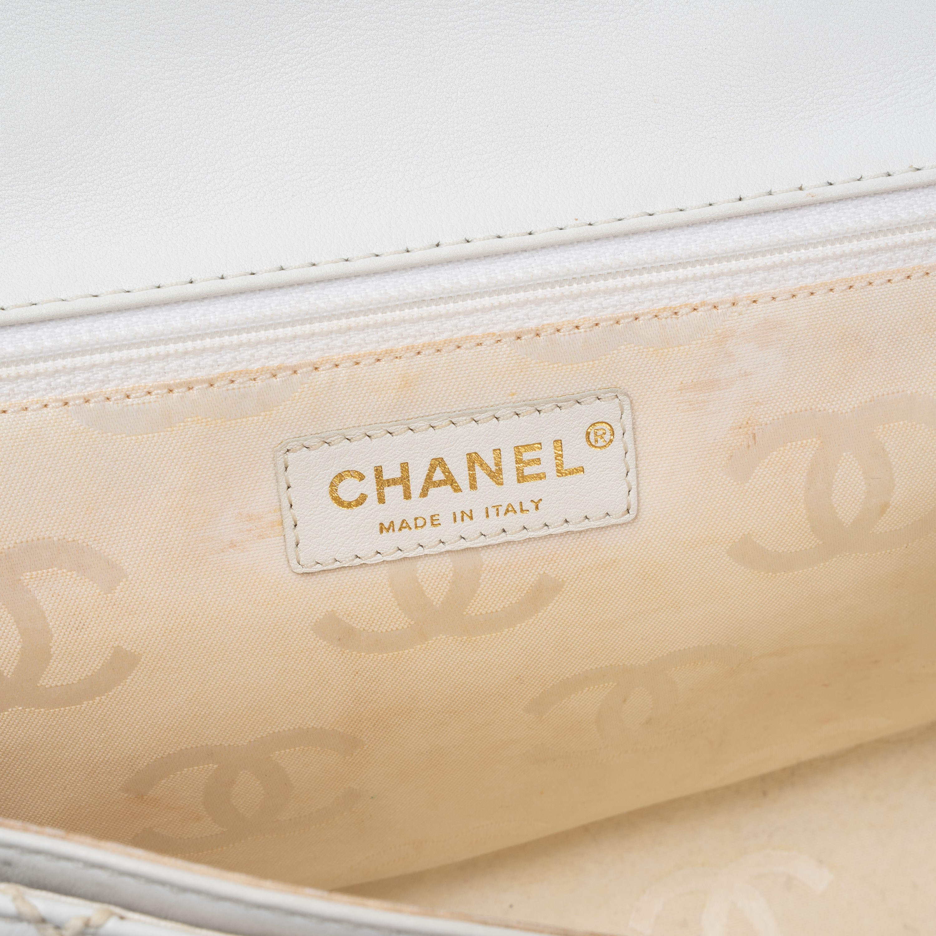 CHANEL VINTAGE TIMELESS HANDLE BAG BIANCA