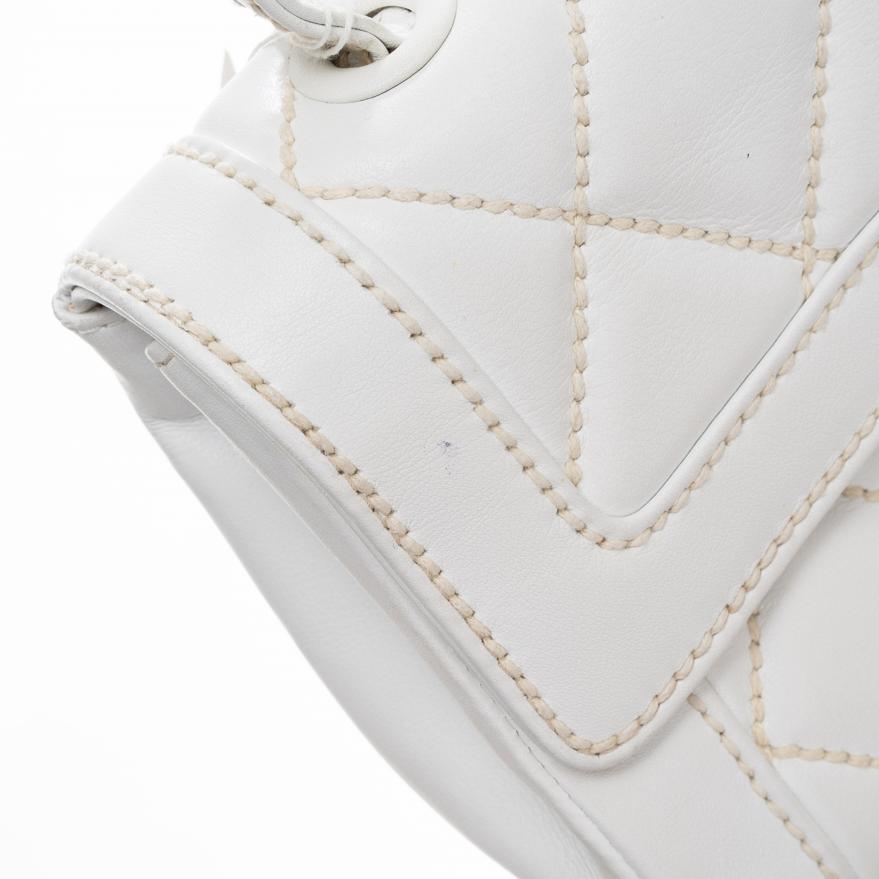 CHANEL VINTAGE TIMELESS HANDLE BAG BIANCA