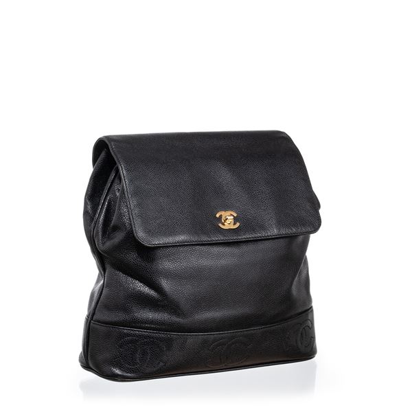 CHANEL - CHANEL VINTAGE ZAINO IN CAVIAR NERO METALLERIA DORATA