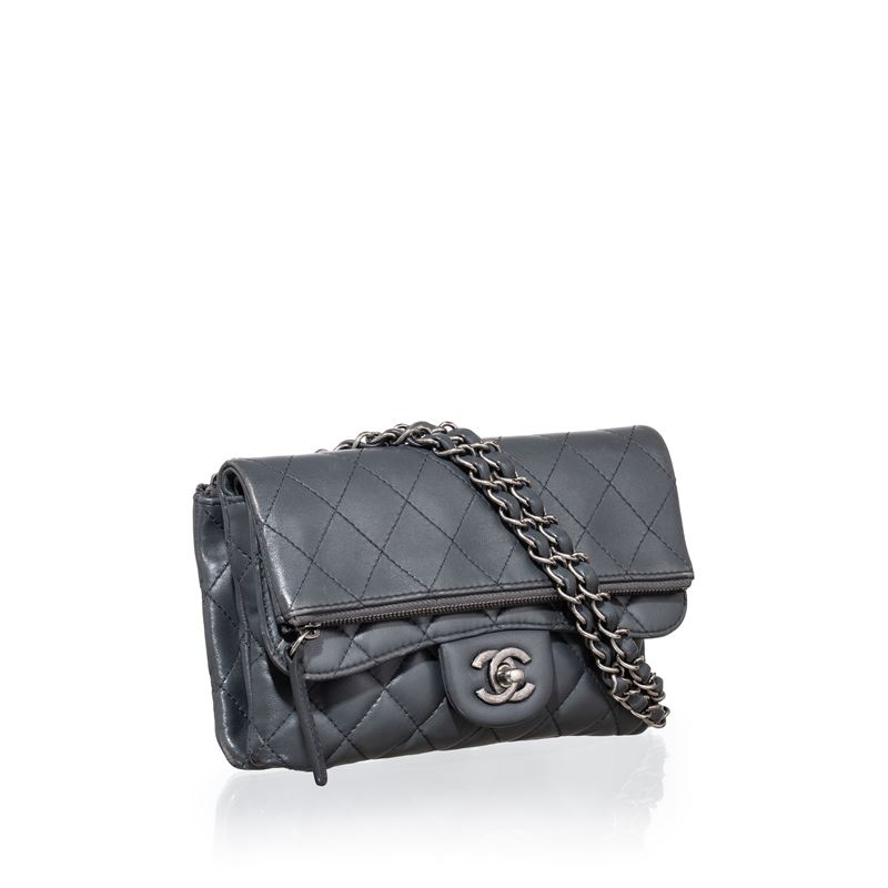 CHANEL MINI BAG MULTIPOCKET IN PELLE D’AGNELLO GRIGIA