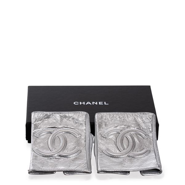 CHANEL - CHANEL GUANTI BIKER ARGENTATI TAGLIA 7.5
