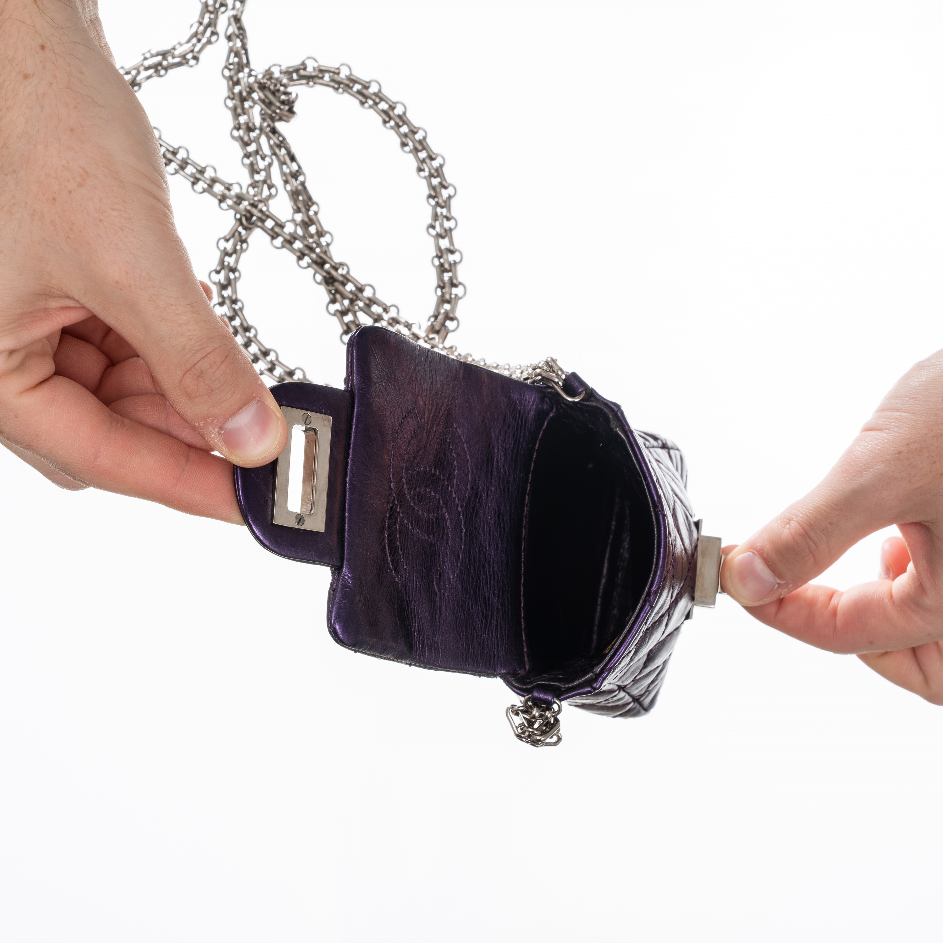 CHANEL MICRO BAG REISSUE PELLE MATELASSÉ COLOR VIOLA