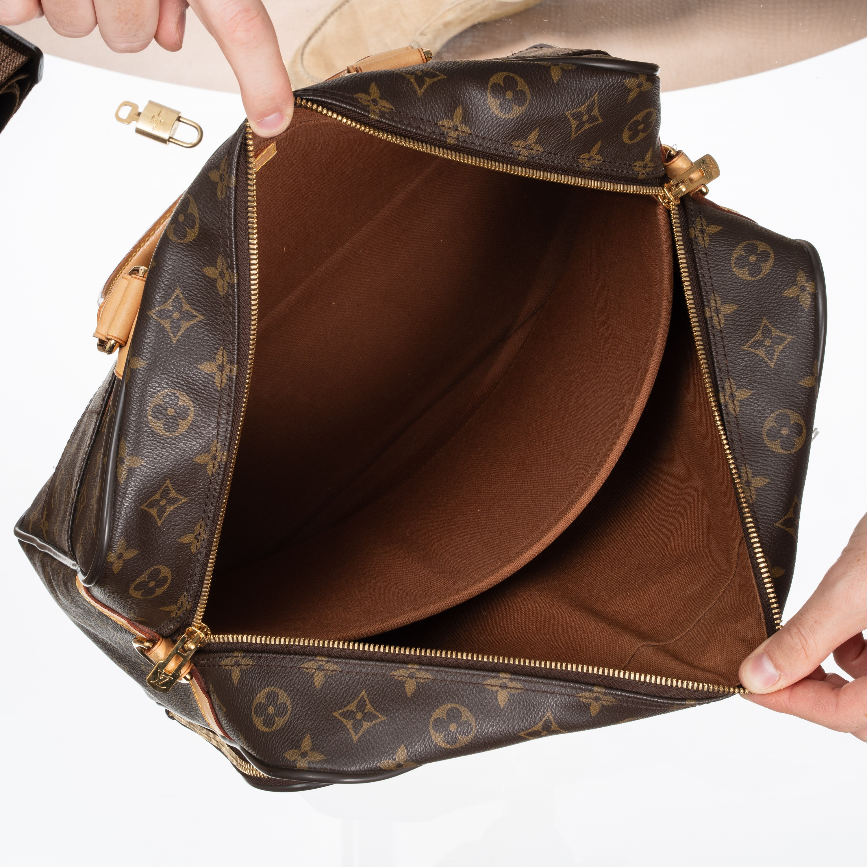 LOUIS VUITTON BORSA DA LAVORO ICARE IN TELA MONOGRAM