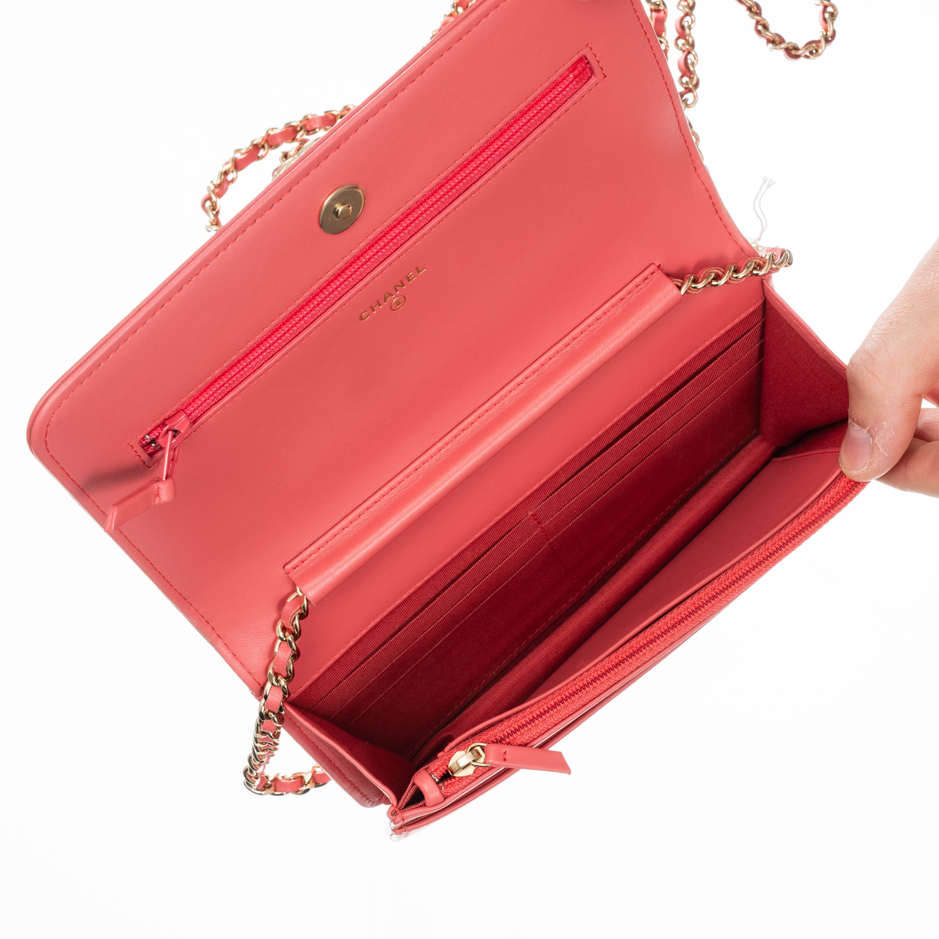 CHANEL WOC BOY CHEVRON IN PELLE D’AGNELLO ROSA E METALLERIA CHAMPAGNE