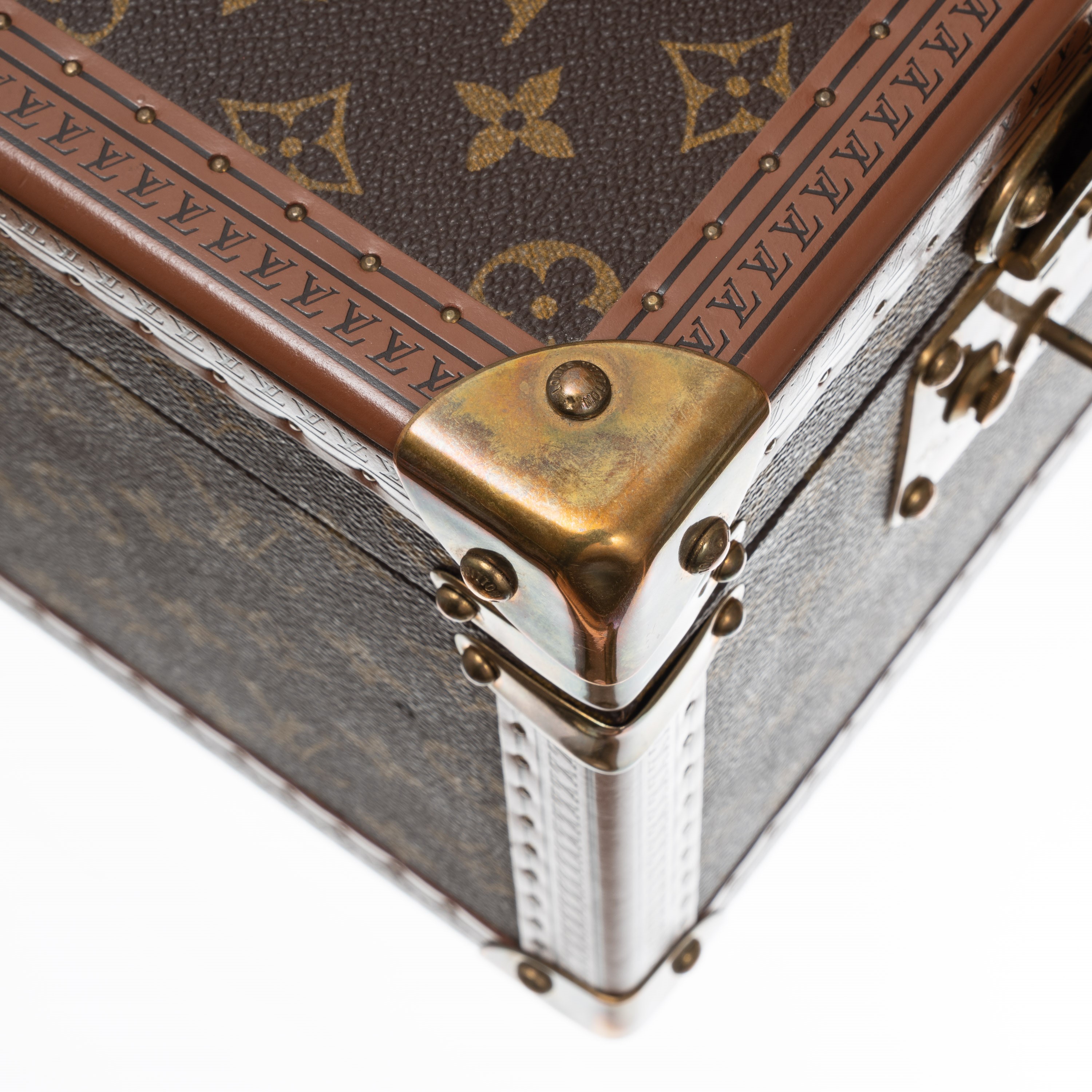 LOUIS VUITTON BOITE A FLACONS IN TELA MONOGRAM