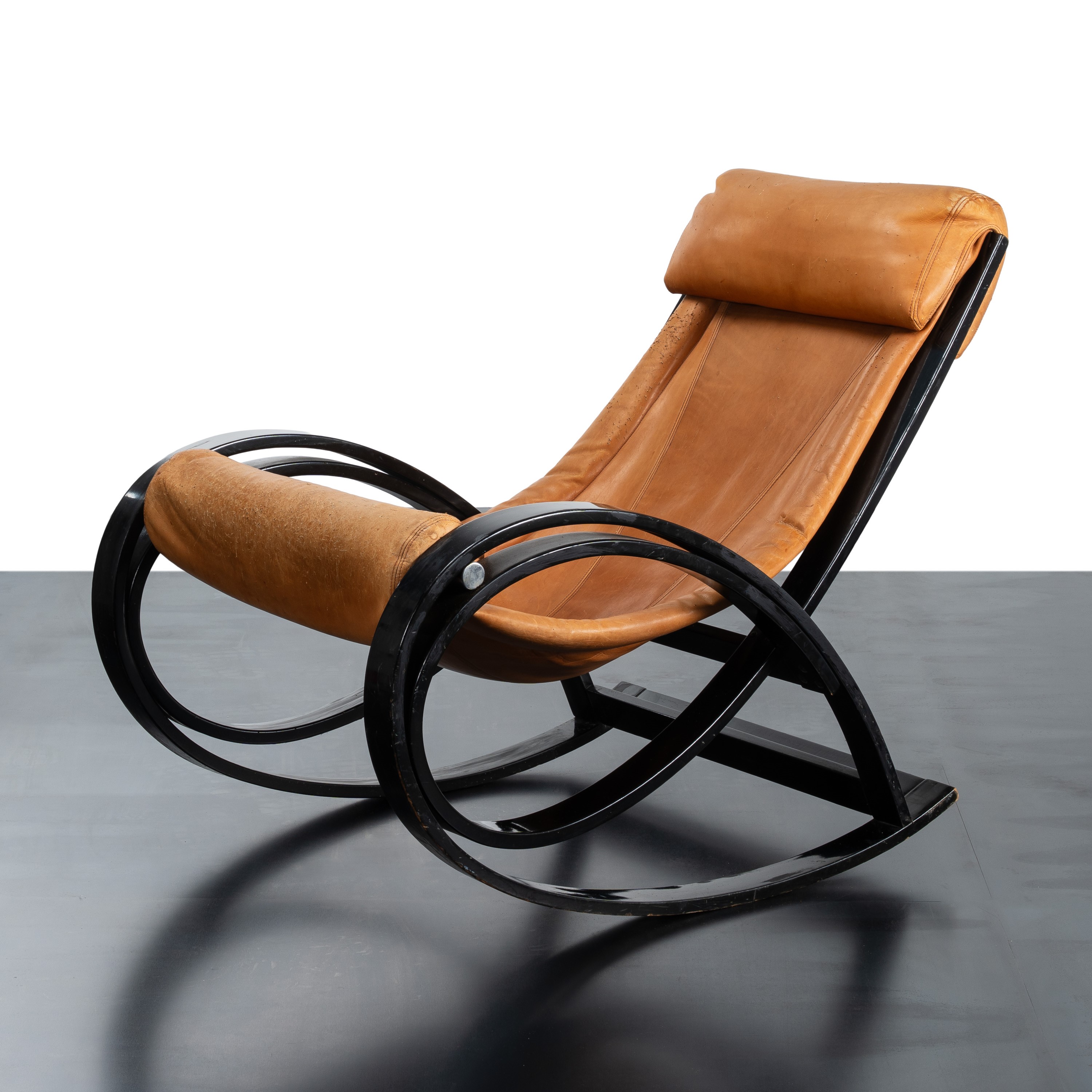 GAE AULENTI, POLTRONA A DONDOLO 'SGARSUL'