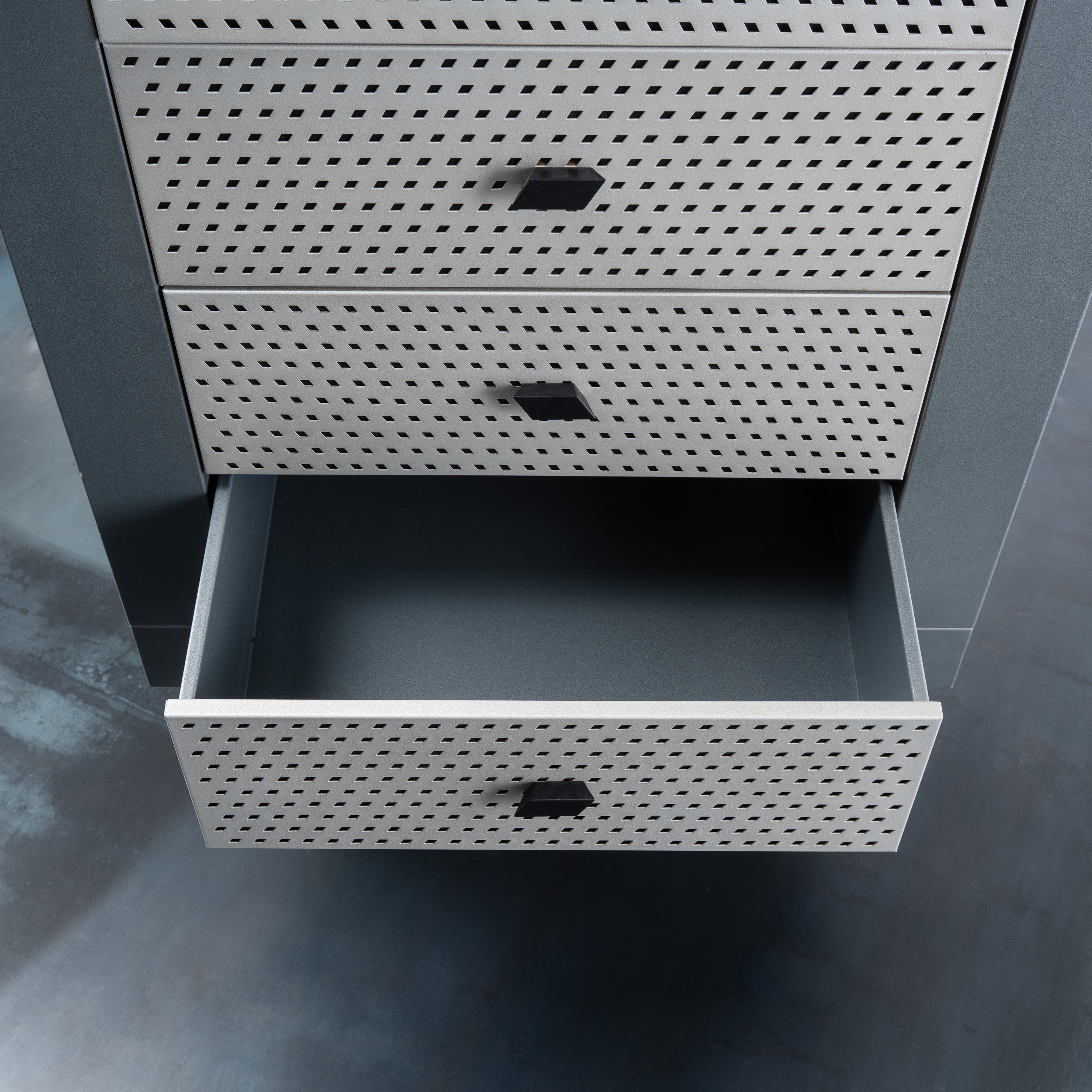 MATTEO THUN, SETTIMANALE DELLA SERIE 'CONTAINER SYSTEM'