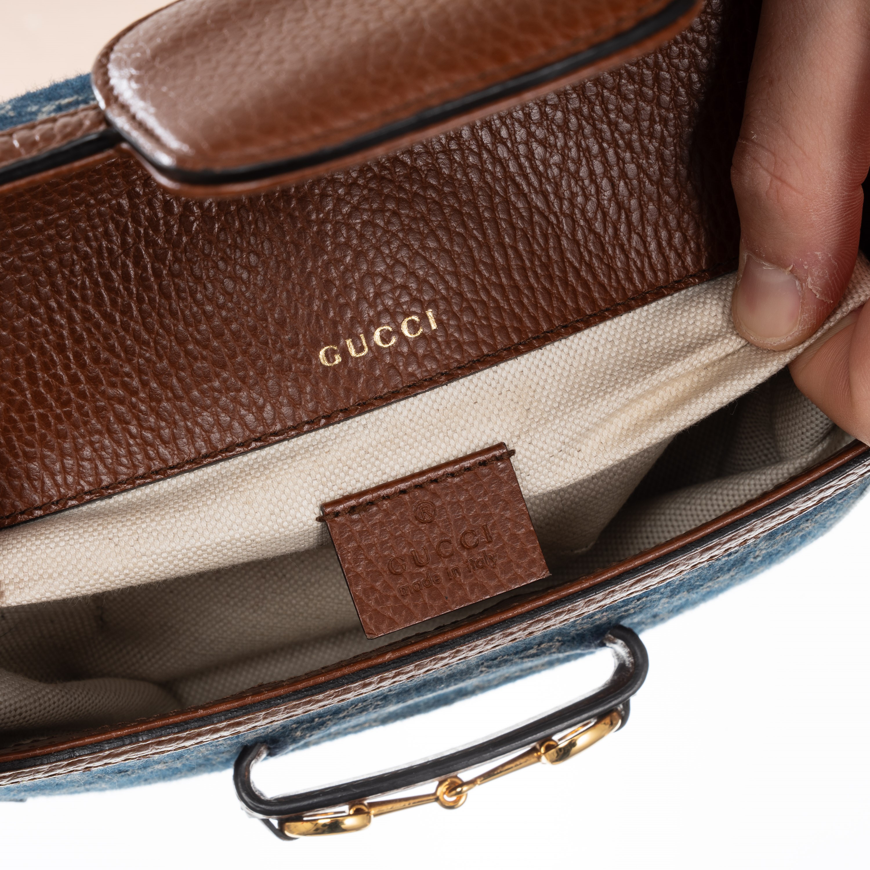 GUCCI BORSA A SPALLA HORSEBIT 1955 PICCOLA IN DENIM E PELLE MARRONE, DOPPIA TRACOLLA, GHW