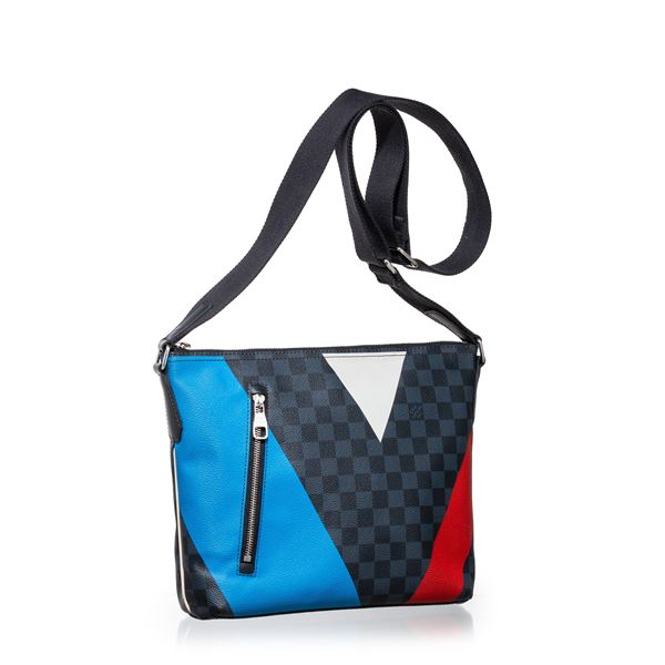 LOUIS VUITTON - LOUIS VUITTON  MICK PM LIMITED EDITION AMERICAN CUP IN DAMIER COBALT - 2017