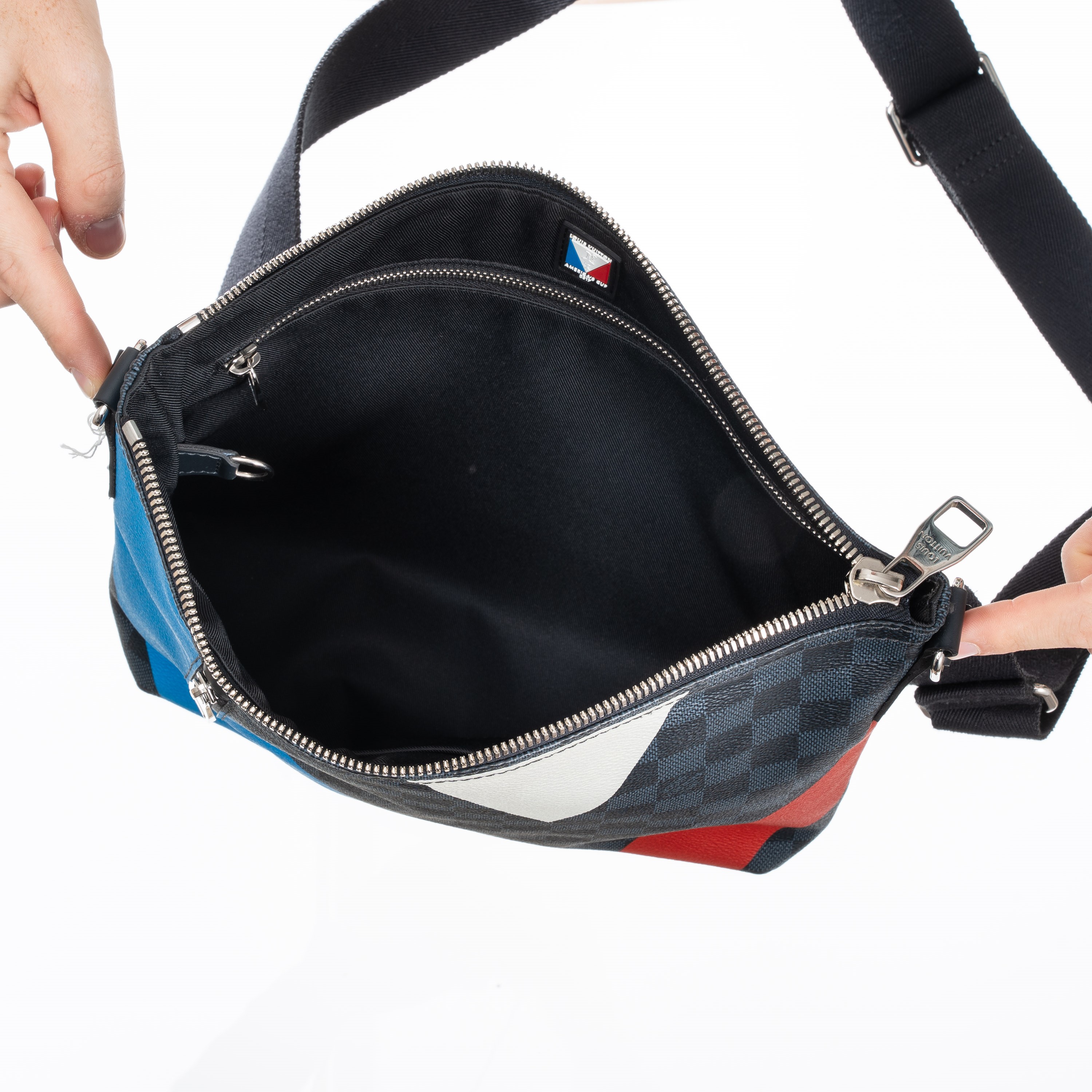 LOUIS VUITTON MICK PM LIMITED EDITION AMERICAN CUP IN DAMIER COBALT - 2017